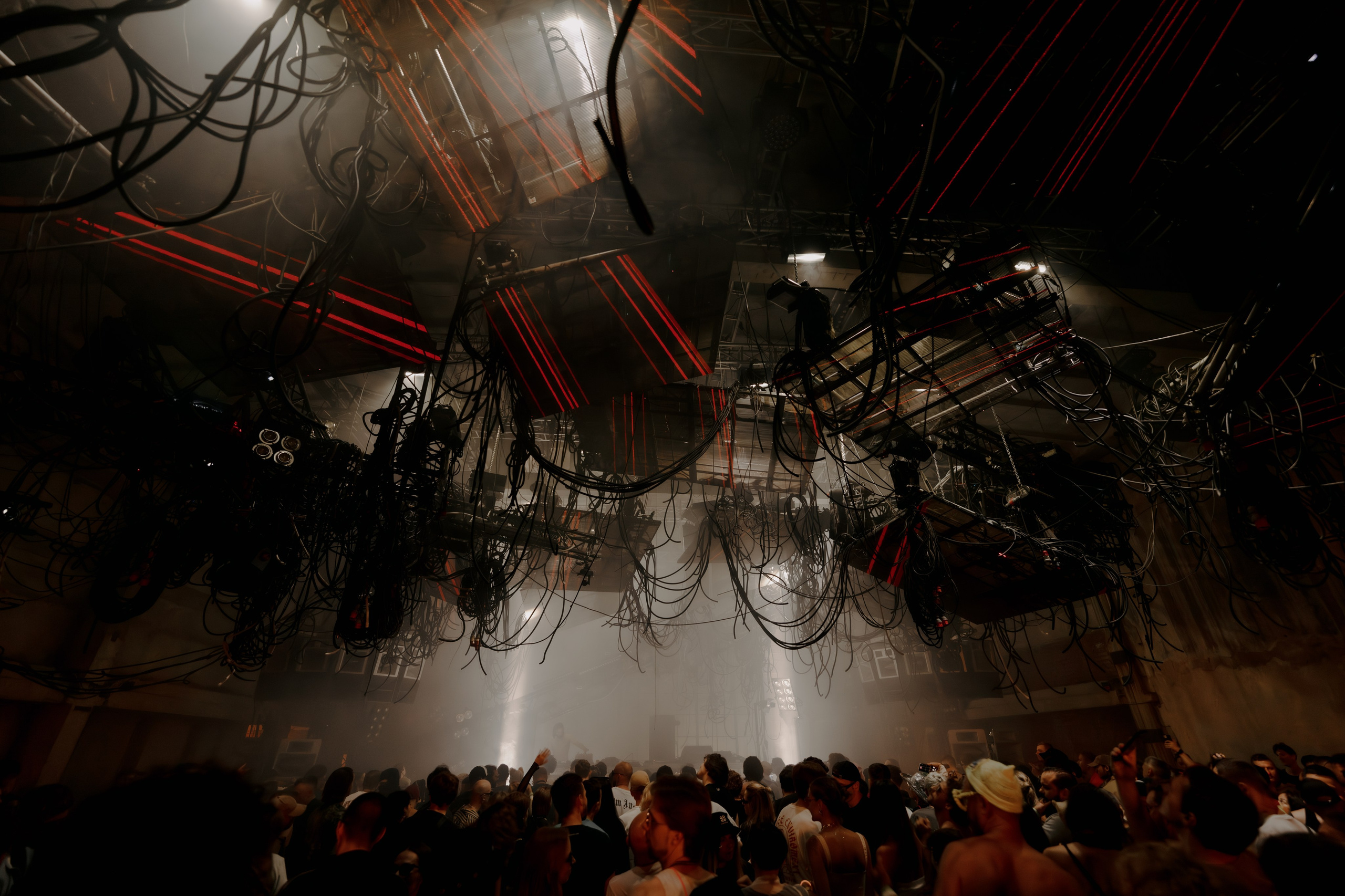 Outline 2024. @tomrus: Рустам Шагиморданов — фотограф