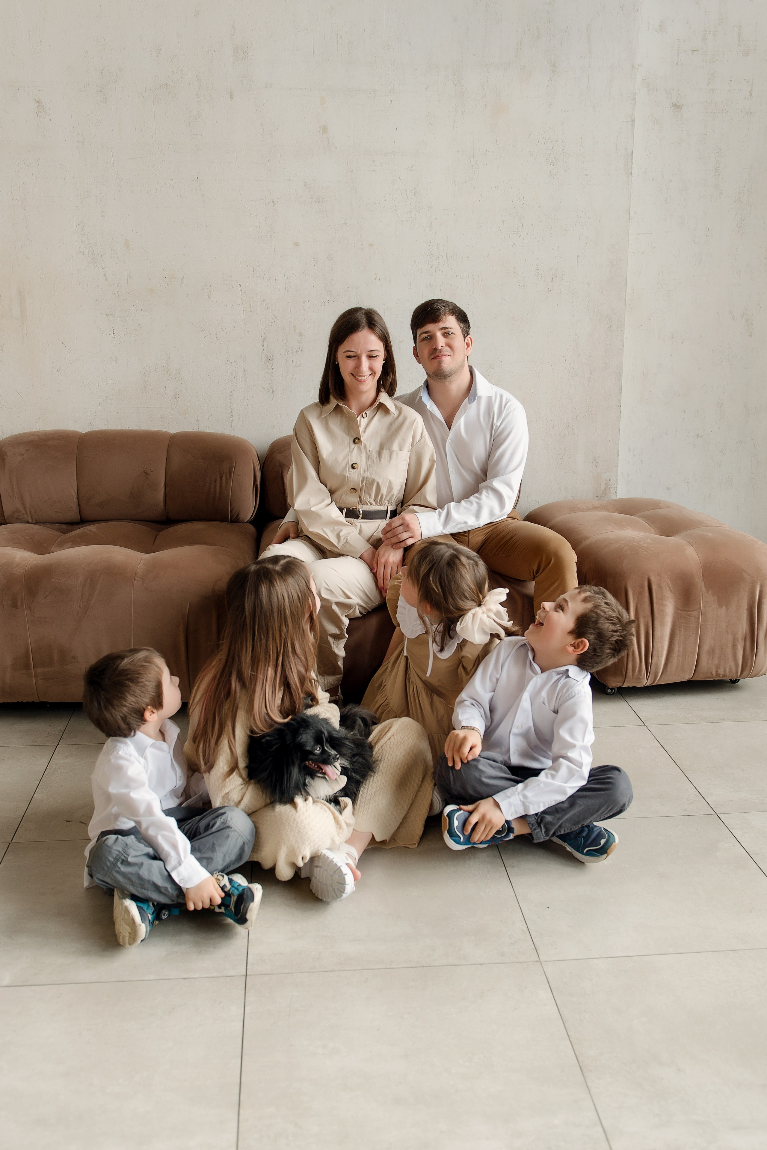 Семейная съёмка в студии. Детский фотограф в Долгопрудном и Москве