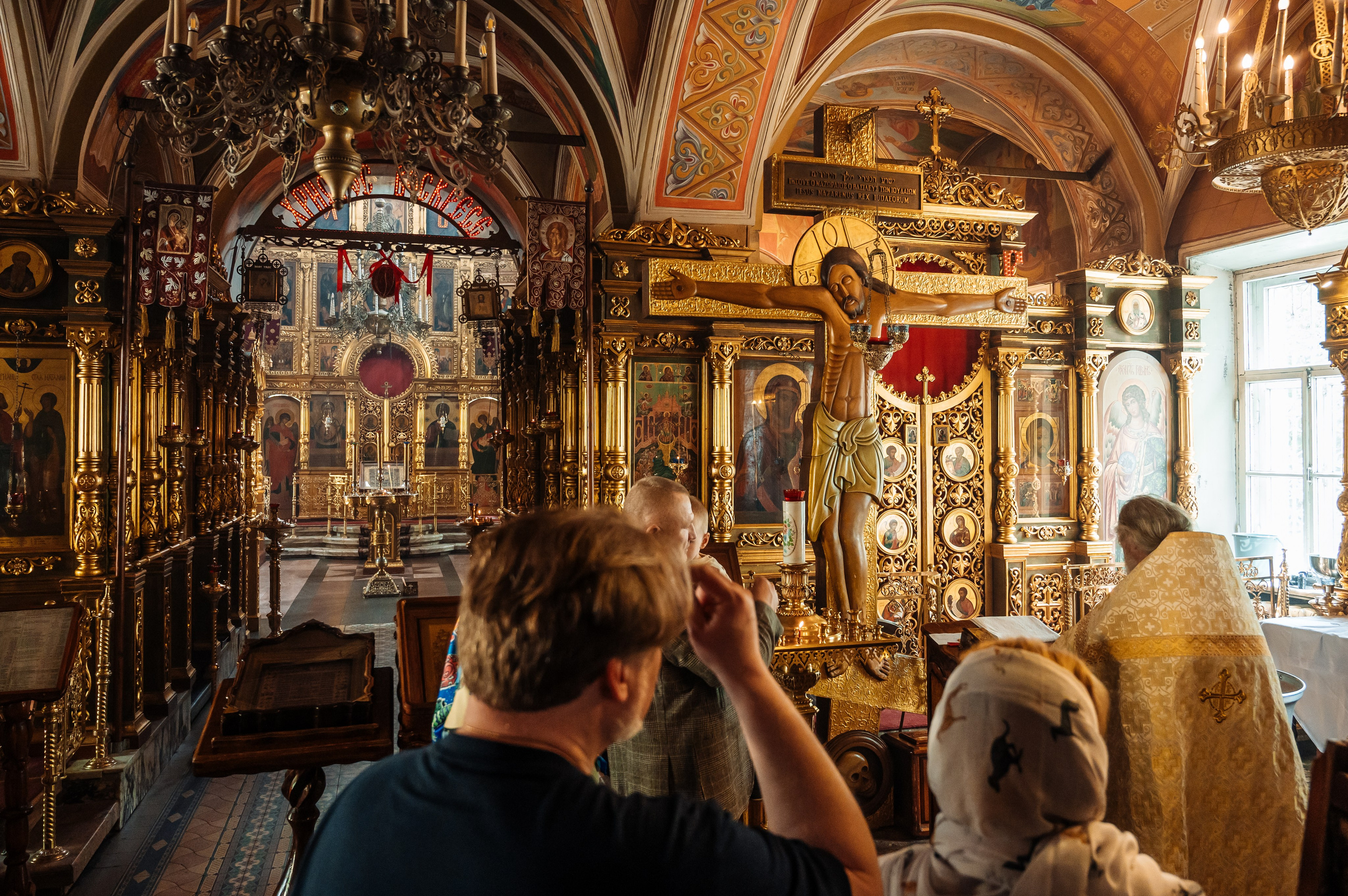 Фотосъёмка крещения. Анастасия Петрович фотограф, фотокорреспондент в Москве и Санкт-Петербурге. Фотосъёмка репортажа, мероприятия, корпоративная съёмка, контент