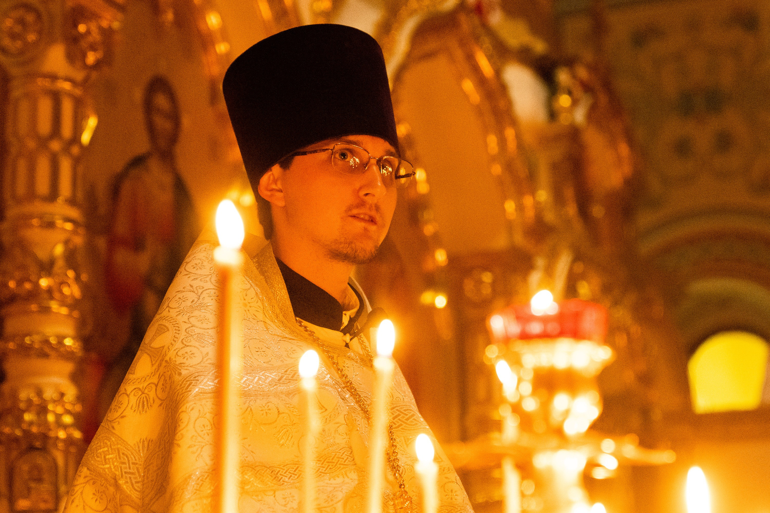 Репортажный фотограф в Сочи — профессиональная съёмка событий и мероприятий. Профессиональная фотосъемка в Сочи: репортаж, предметная, ювелирная фотосъемка, недвижимость, фуд-фотография. Фотограф Александр Афанасьев