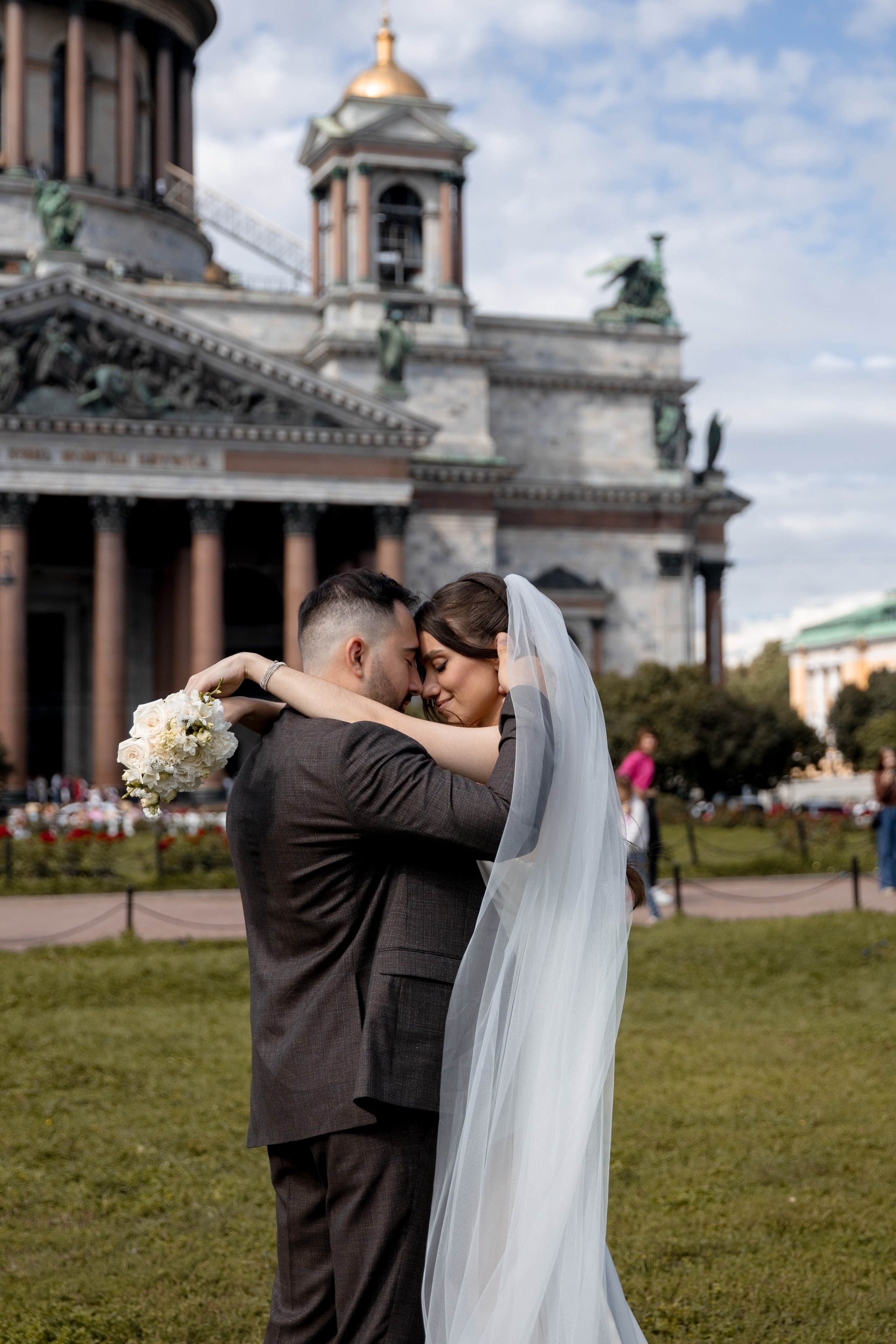 Анна и Александр / Прогулка + ЗАГС. Свадебный и семейный фотограф в Москве Диана Левченко