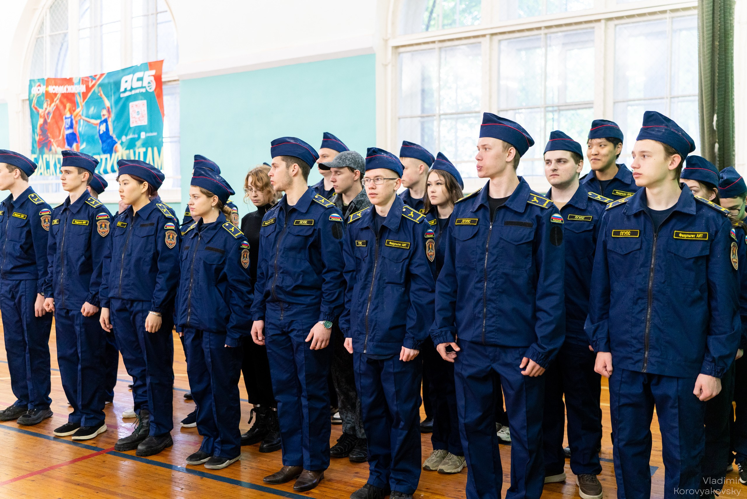 Торжественное закрытие курса военной подготовки. Фотограф Владимир Коровяковский
