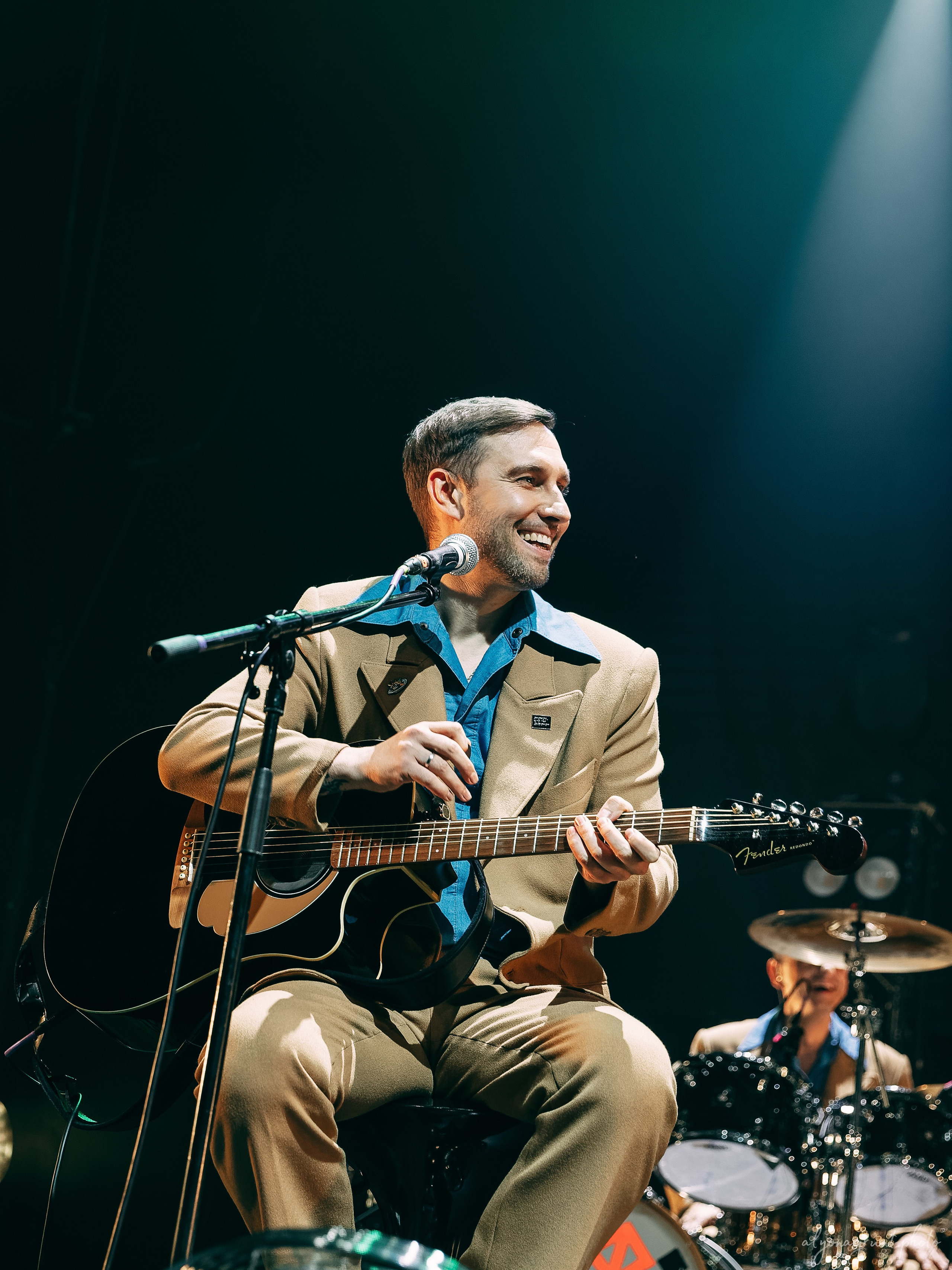 ВИА Велюр, фоторепортаж, СПб, BASE, 14.12.2025. Алена Адрианова: фотограф в Санкт-Петербурге