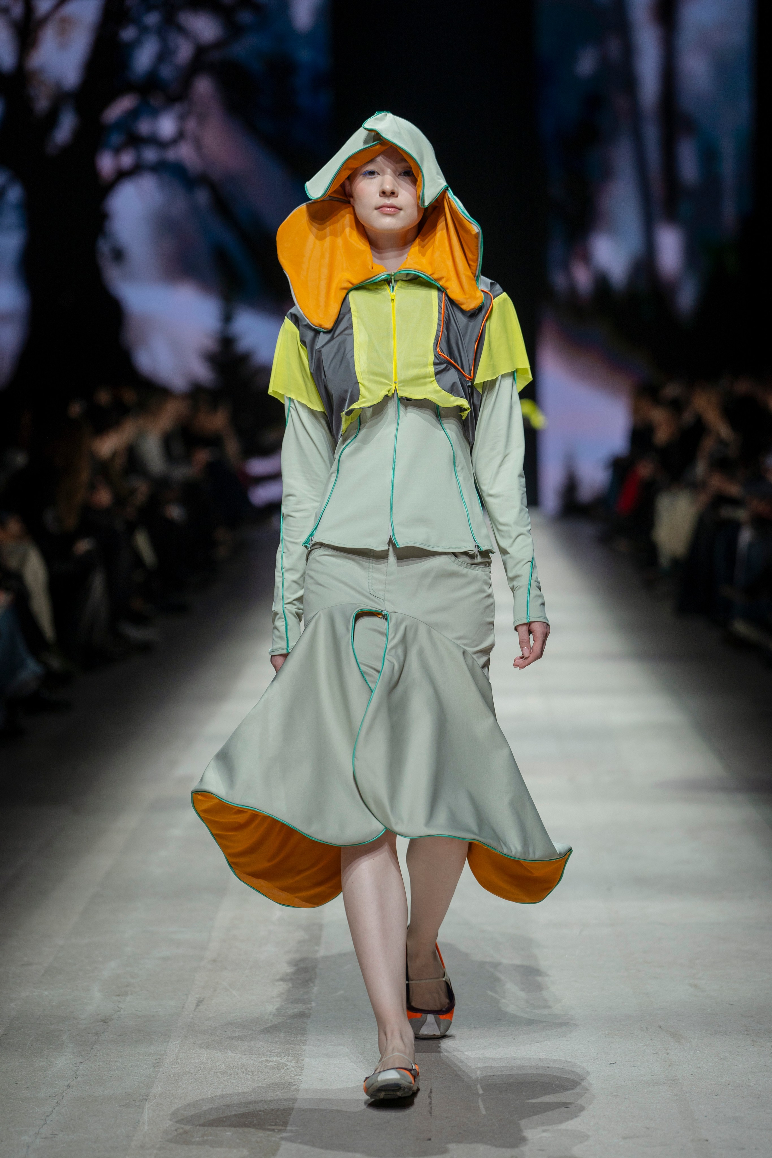 Показ Школы дизайна НИУ ВШЭ на Московской неделе моды. Фотограф в Москве Савкина Евгения