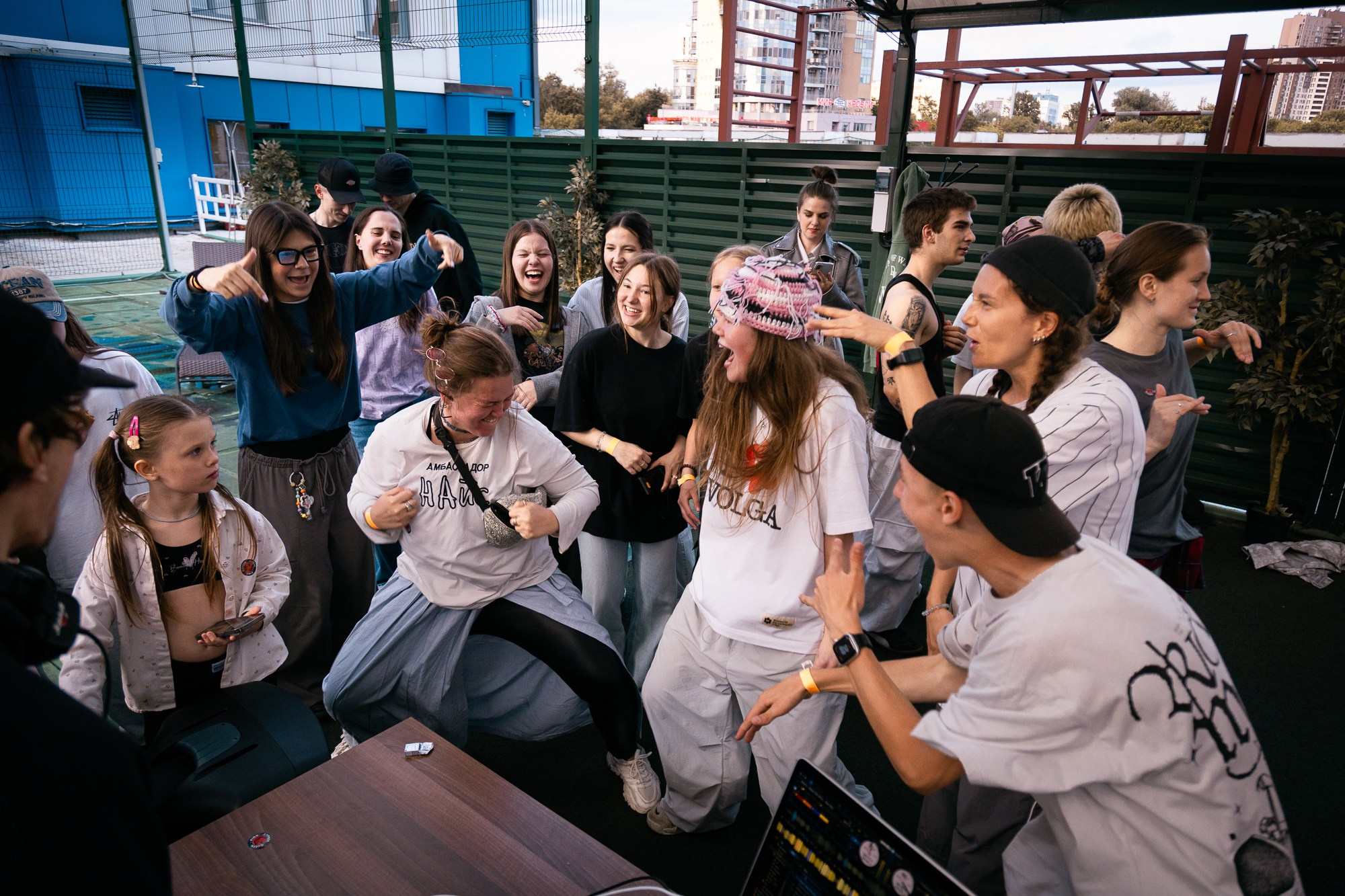 JAM ON THE ROOF. LIYALEE PHOTO