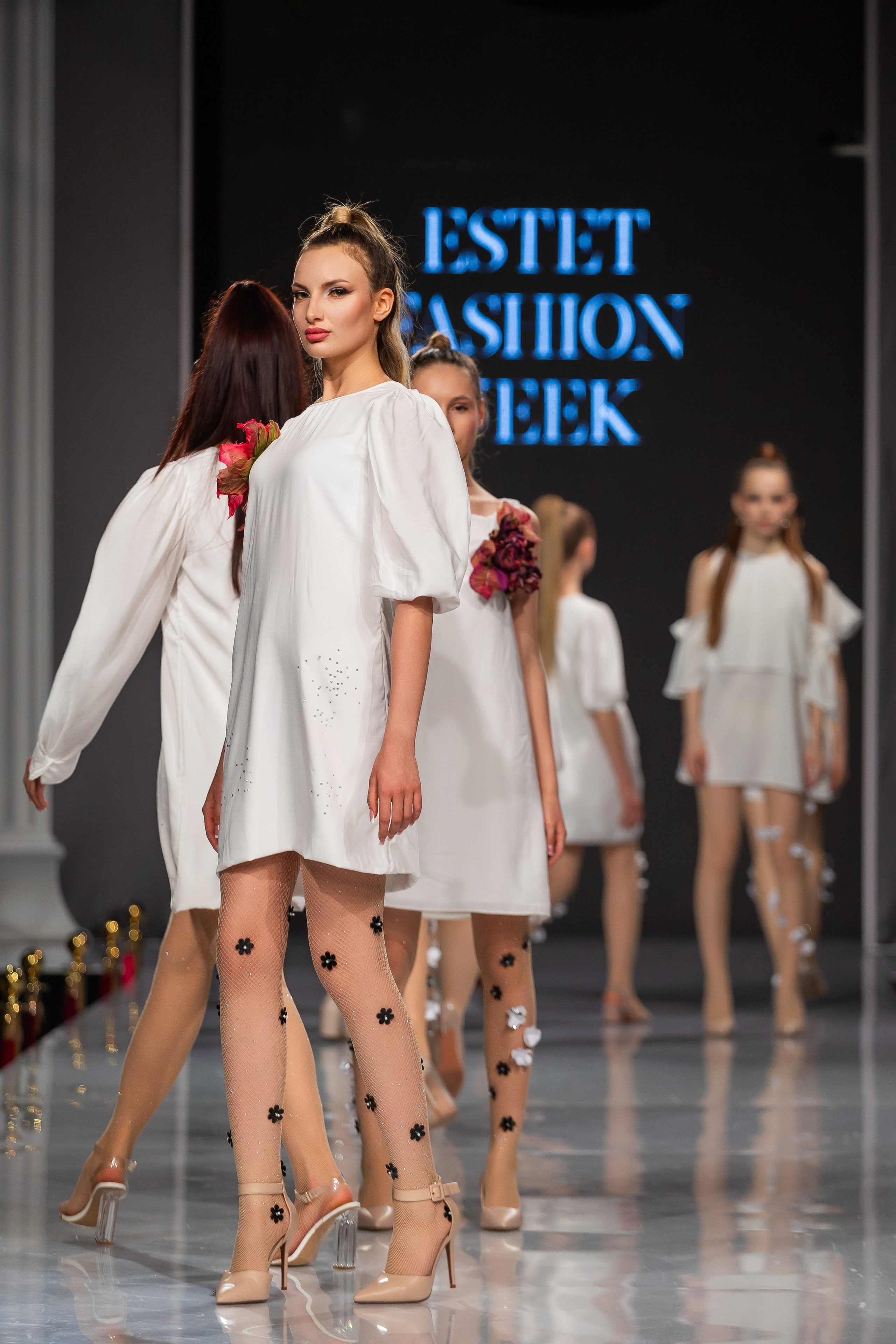Estet Fashion Week. Photomantis
