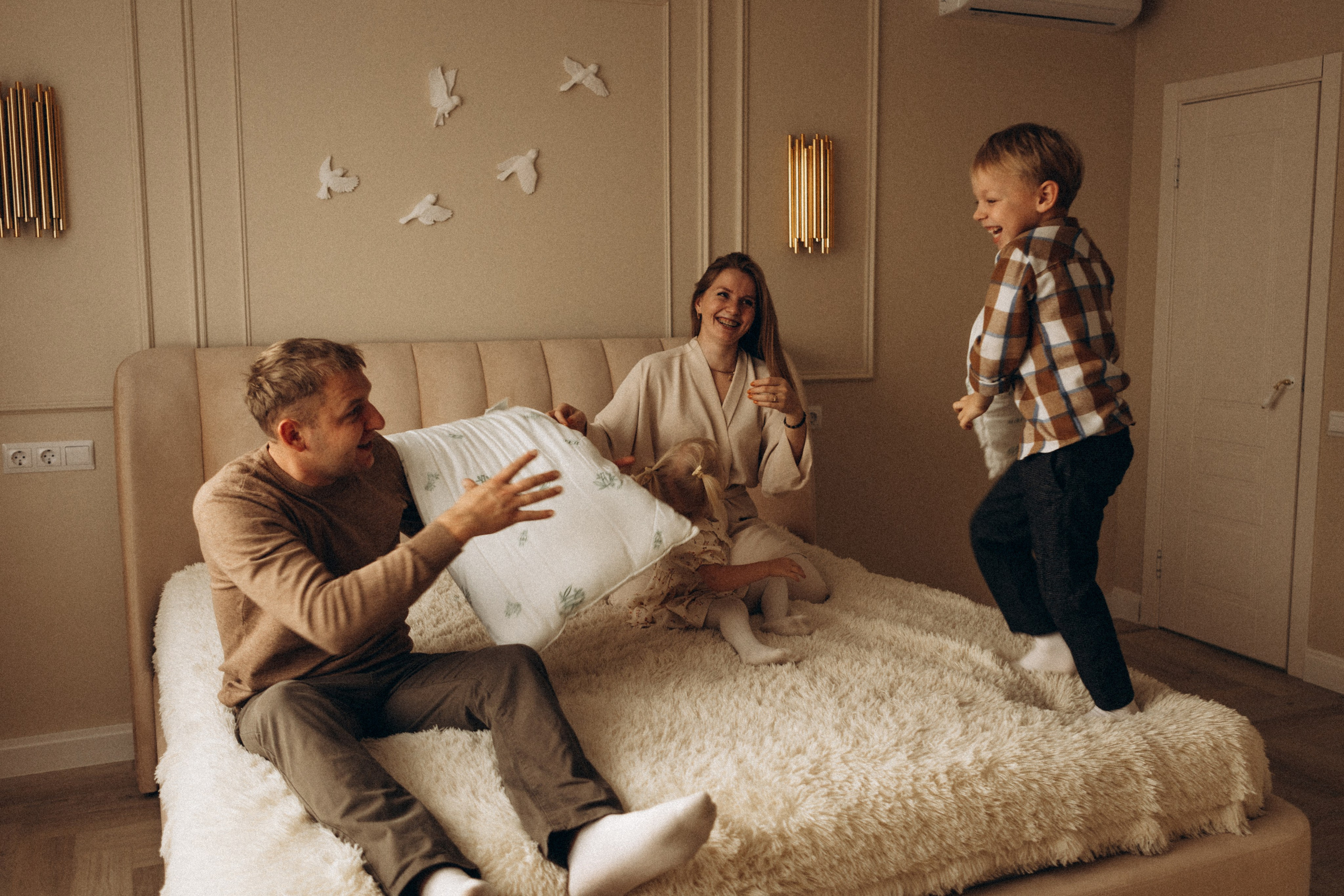 Таня, Вася, Саша и Лена