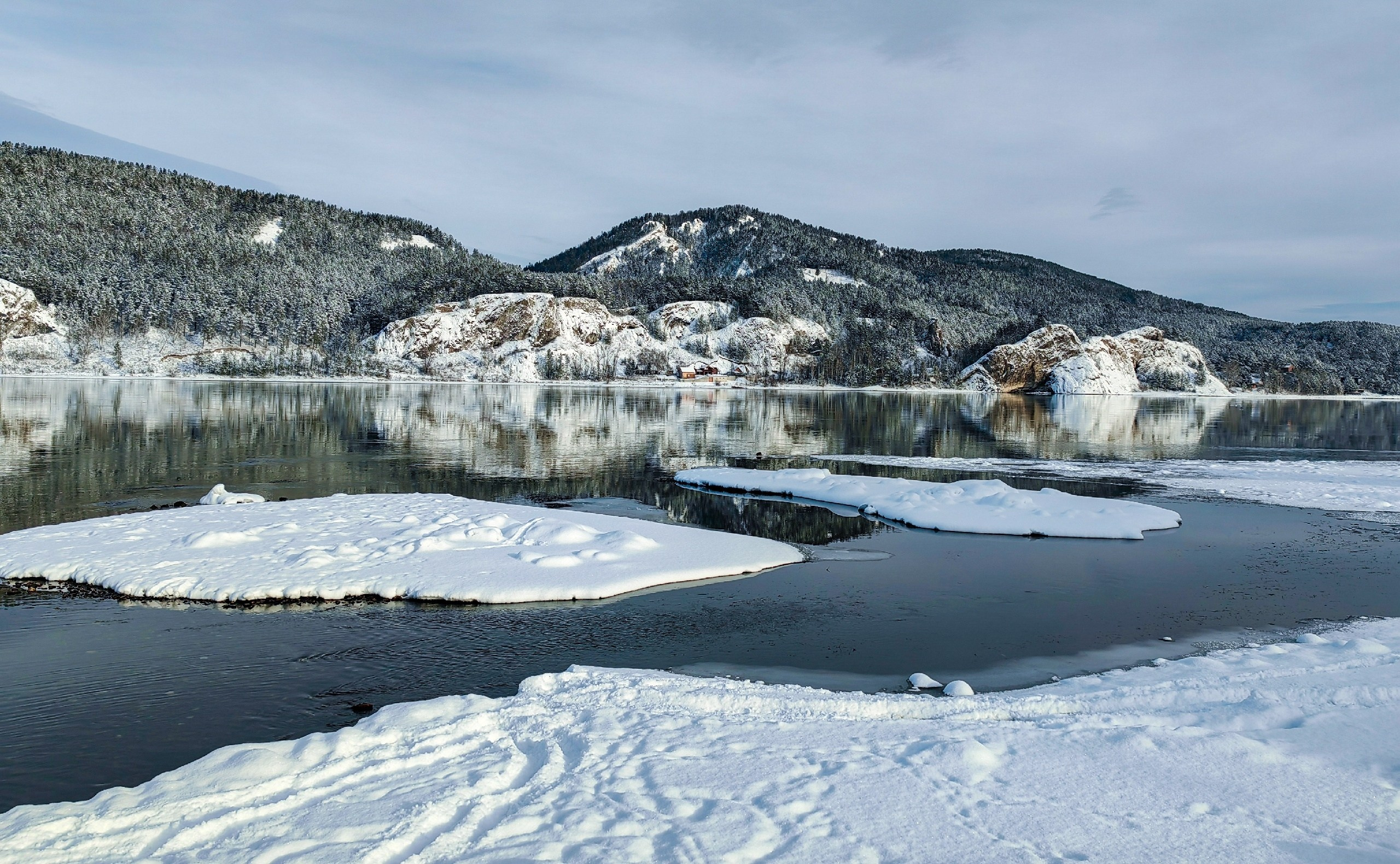 экскурсии Красноярск индивидуальный тур фото интересные места что посмотреть куда сходить что посетить достопримечательности в Красноярске фототур аренда кабриолета микроавтобуса трансфер  цена заказать экскурсию программа маршрут смотровые площадки видовые красивые места Национальный парк заповедник Столбы Дивногорск Красноярская ГЭС путешествие туристический маршрут фотосессия фотограф Красноярск