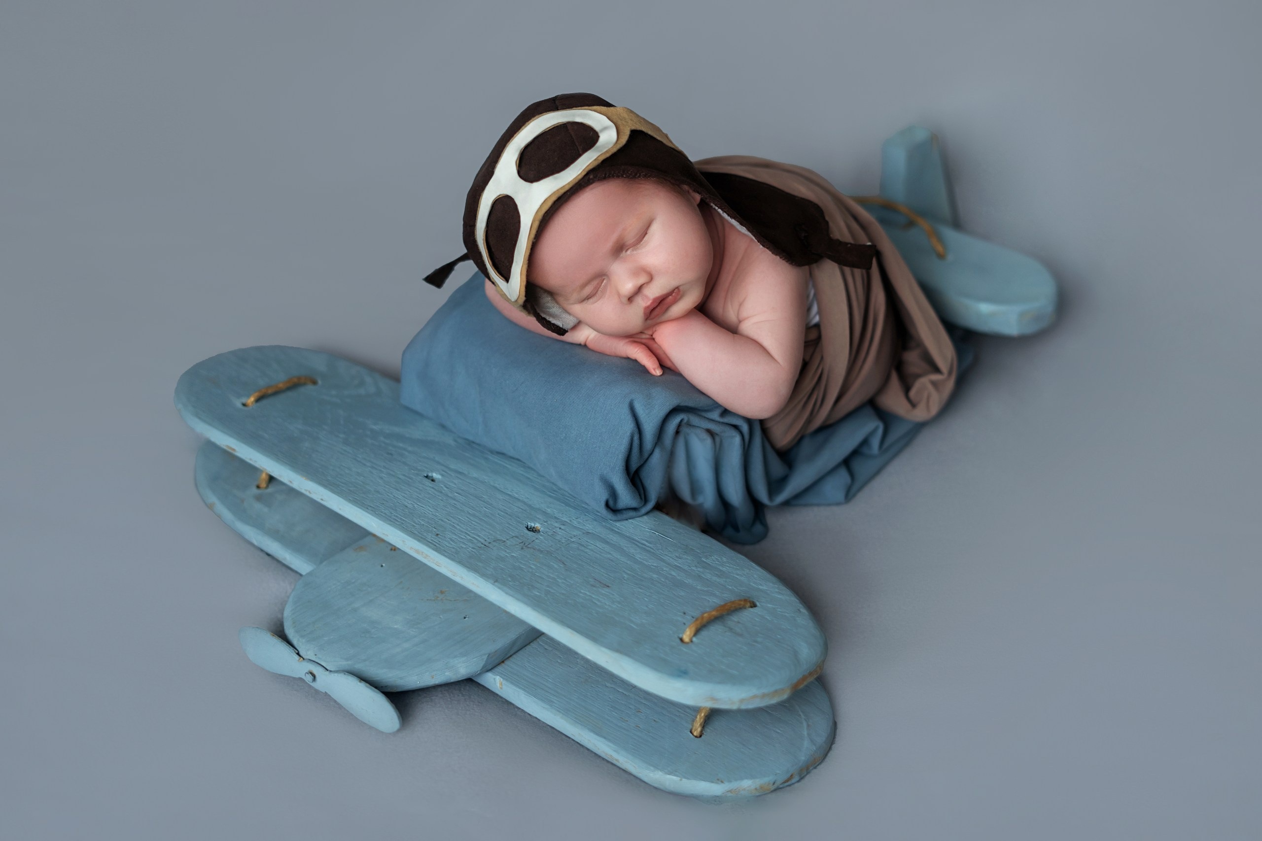 Даниэль. Newborn съемка в Тобольске. Мила Посвит Фотограф новорожденных в Тобольске