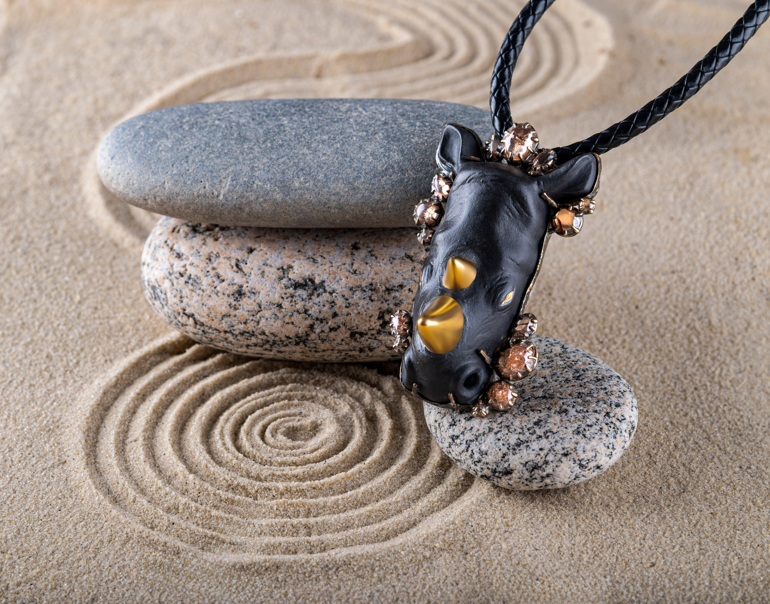 Имиджевая, концептуальная предметная фотосъёмки. Предметный, рекламный, ювелирный фотограф в Москве