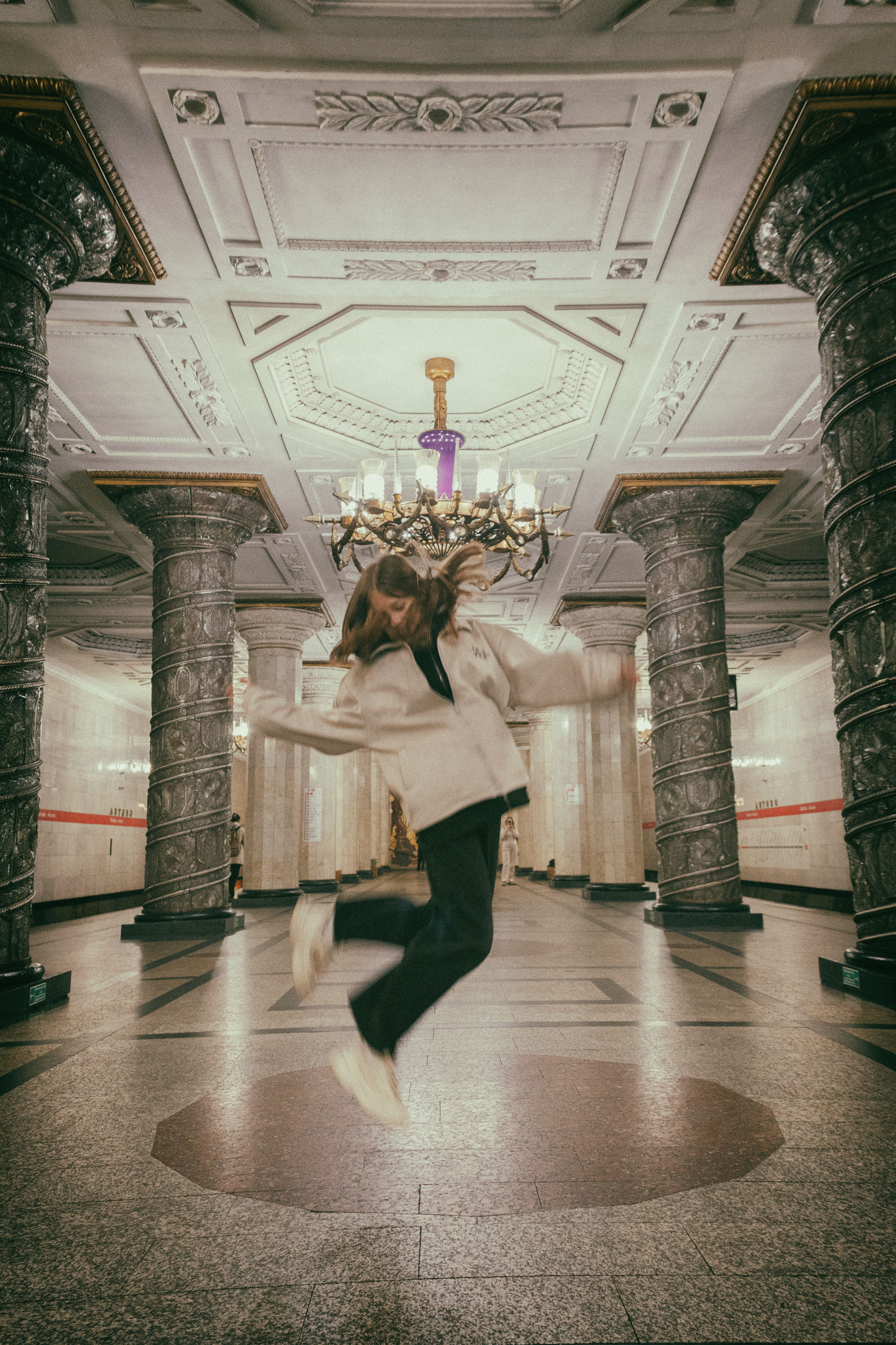 Фотосессия в метро. Фотограф в Санкт — Петербурге Валерий Гаухман