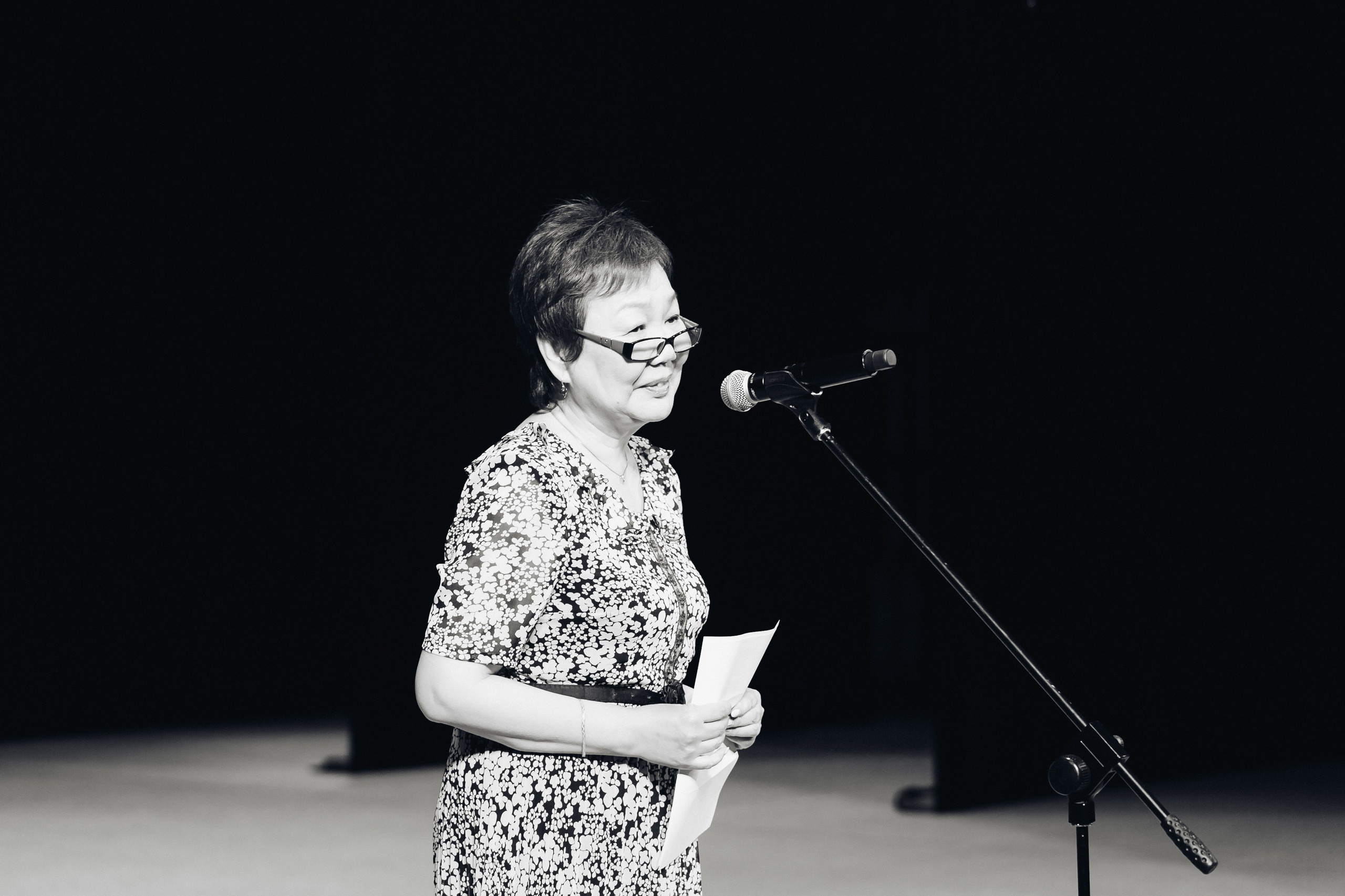 Вручение аттестатов 14 Гимназия. Свадебный и семейный фотограф в Улан-Удэ