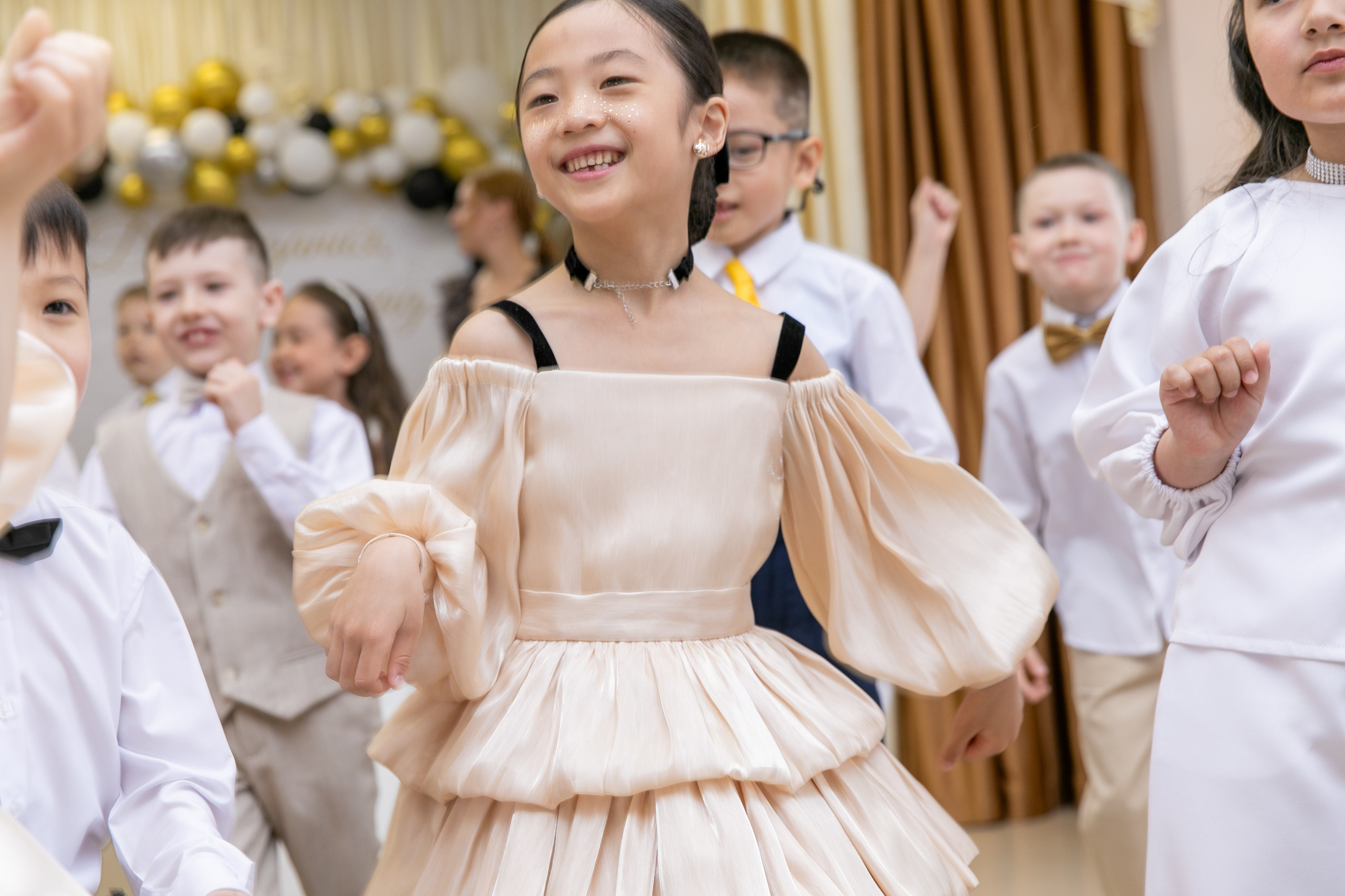 Выпускной Цветик-Семицветик 2025. Школьный и детский фотограф в Южно-Сахалинске Анастасия Лескова