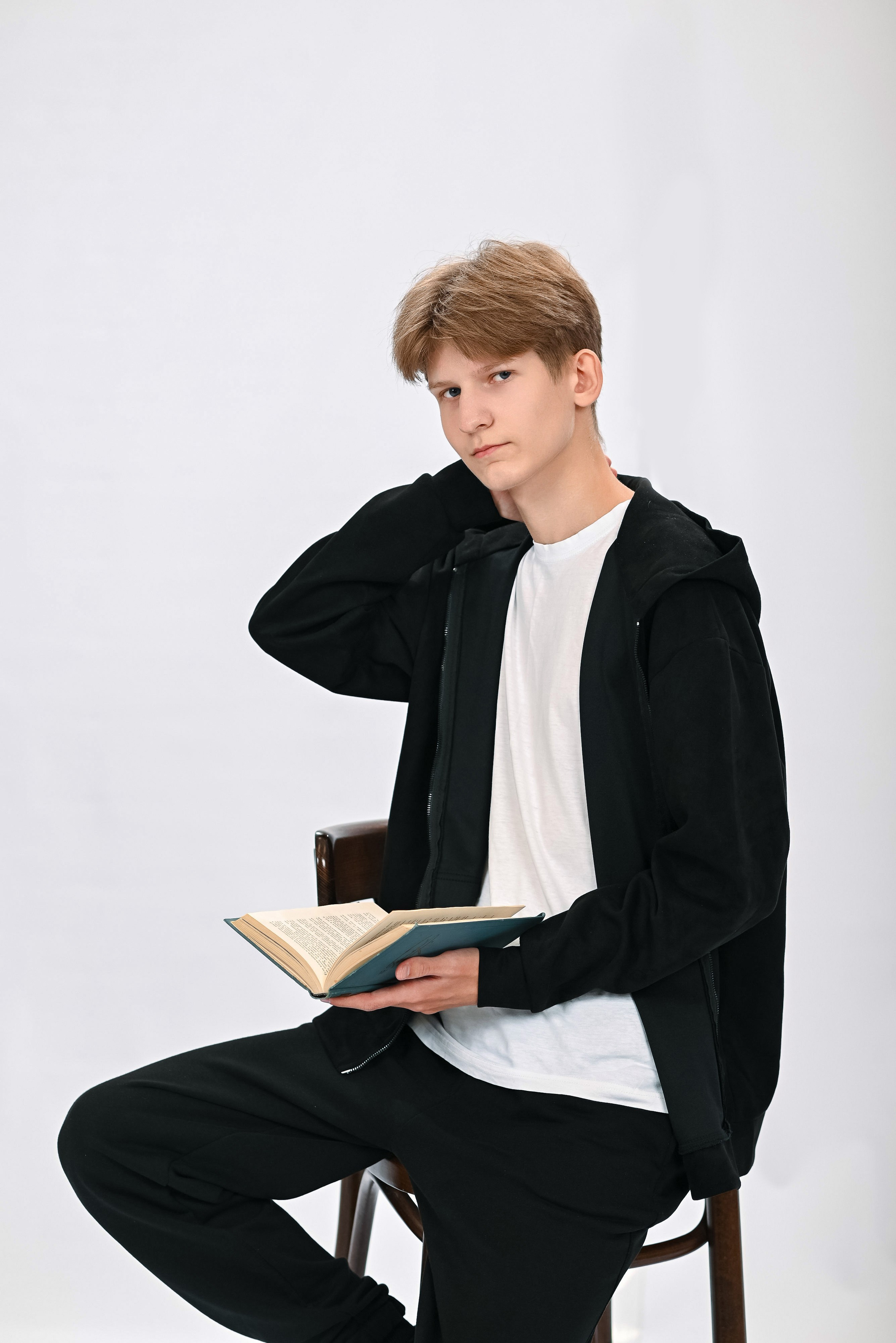 Выпускные альбомы Брянск. Фотостудия выпускных альбомов