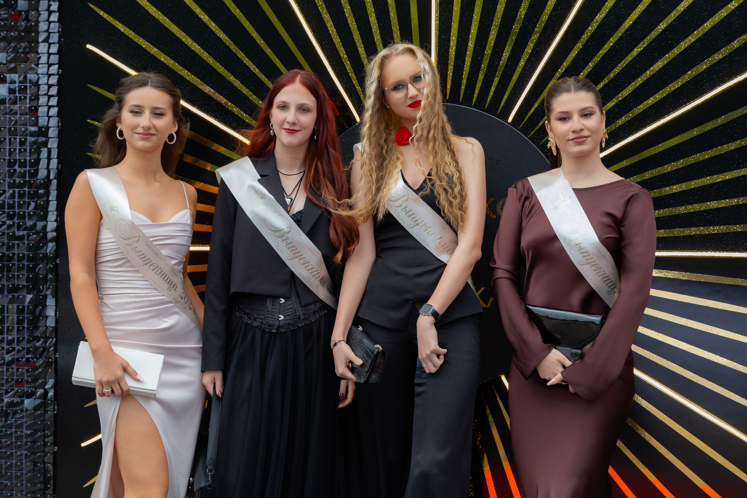 Школьный выпускной 2025 год в Минске, Беларуси. Свадебный фотограф в Минске/Беларуси Сергей Спиридонов