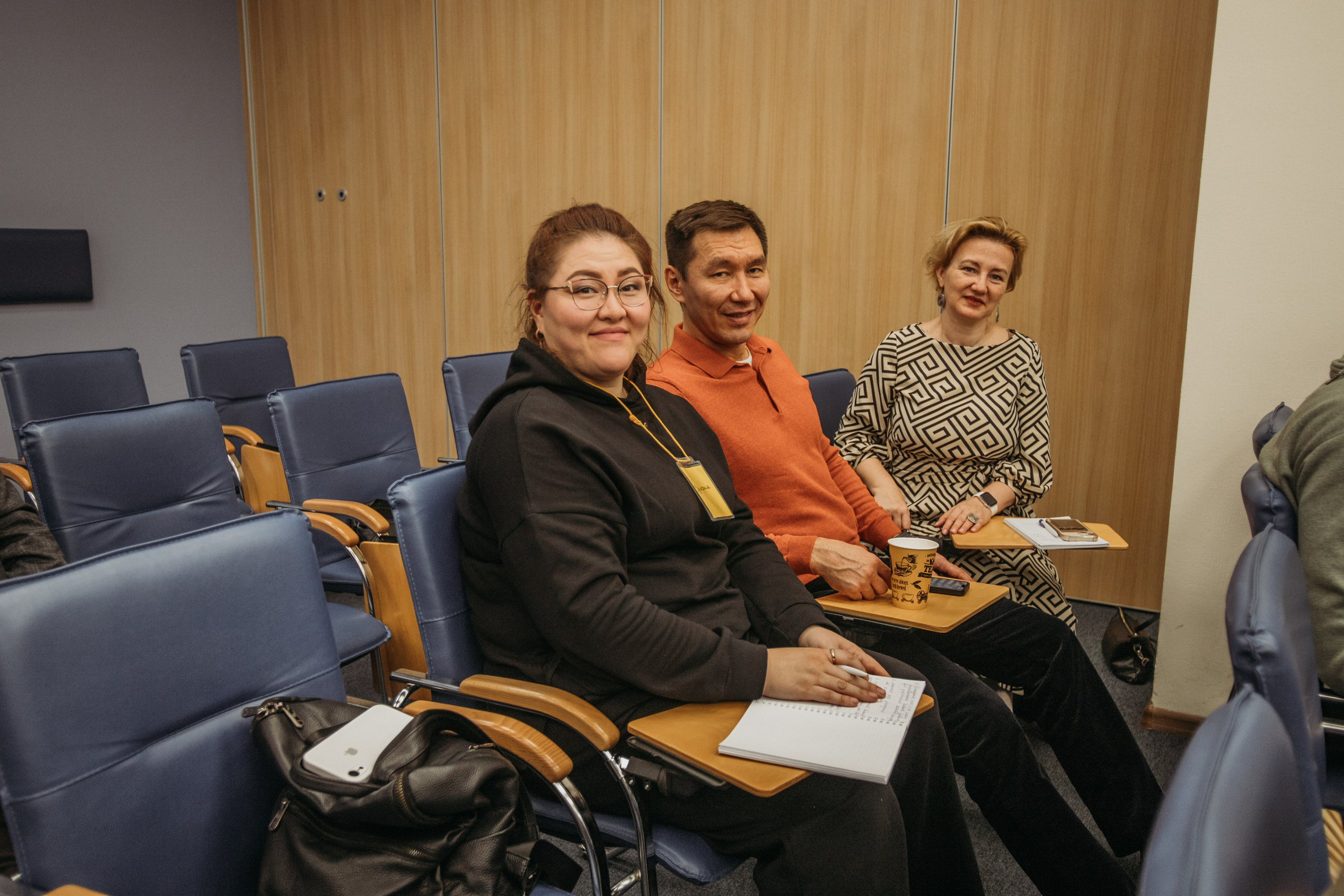 Тренинг по НЛП технологиям Михаила Пелехатого. Венера Гайн. Репортажный фотограф  Тюмень. Обучение фотографии с 0