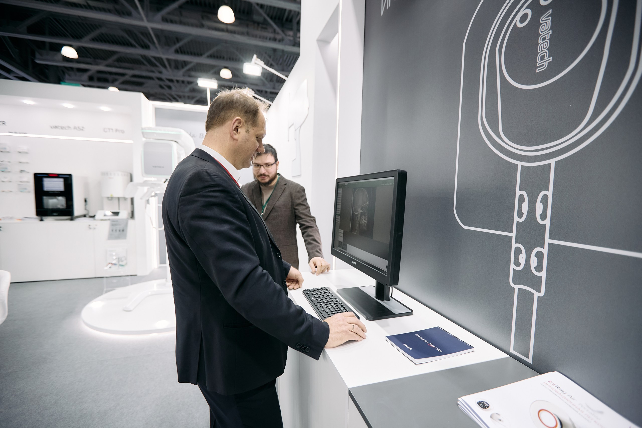 Дентал Салон 2026: Vatech. Свадебный и репортажный фотограф Дмитрий Кононенко