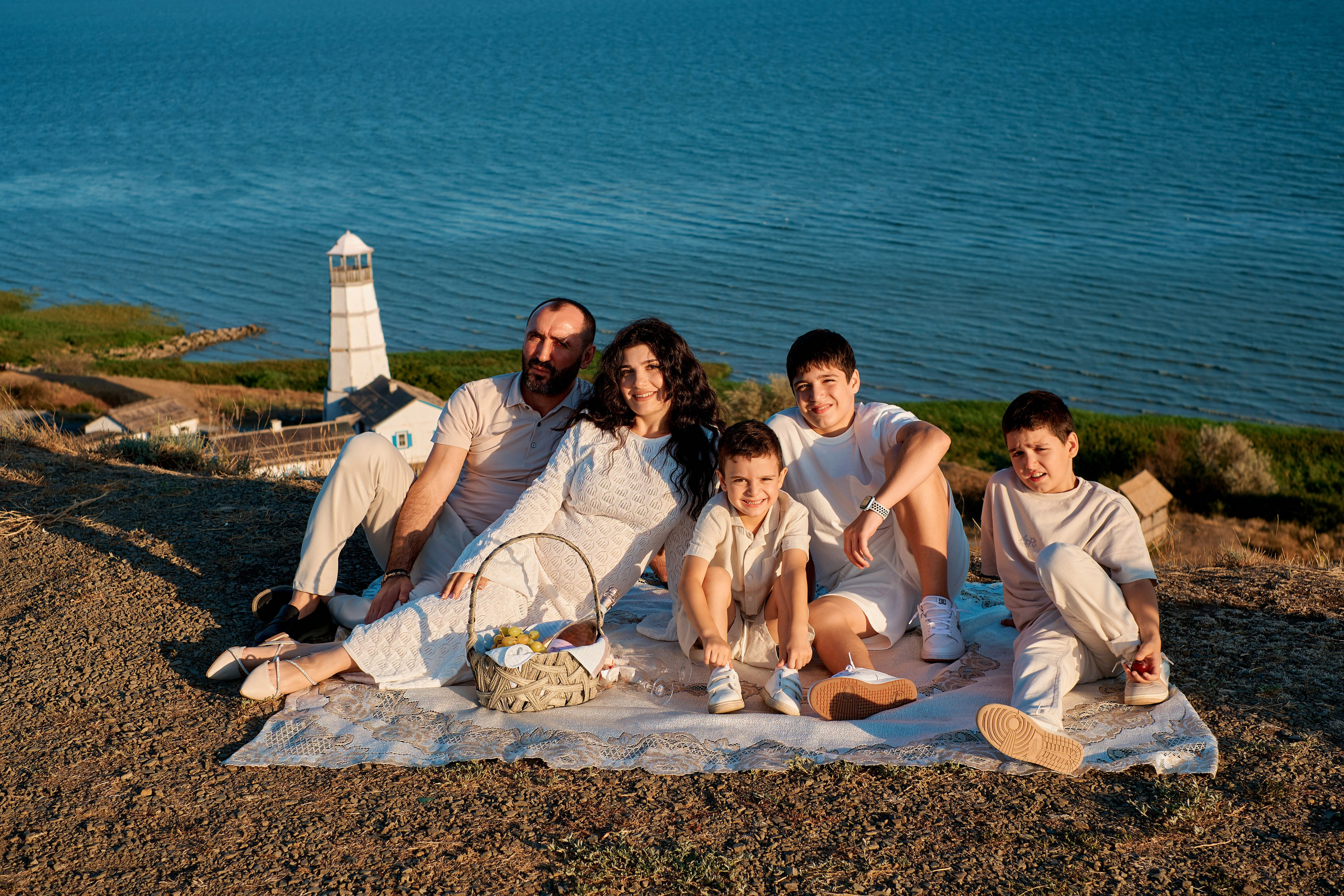 Гендер съемка. Маяк Мержаново. Фотограф Таганрог Анна Трайжон