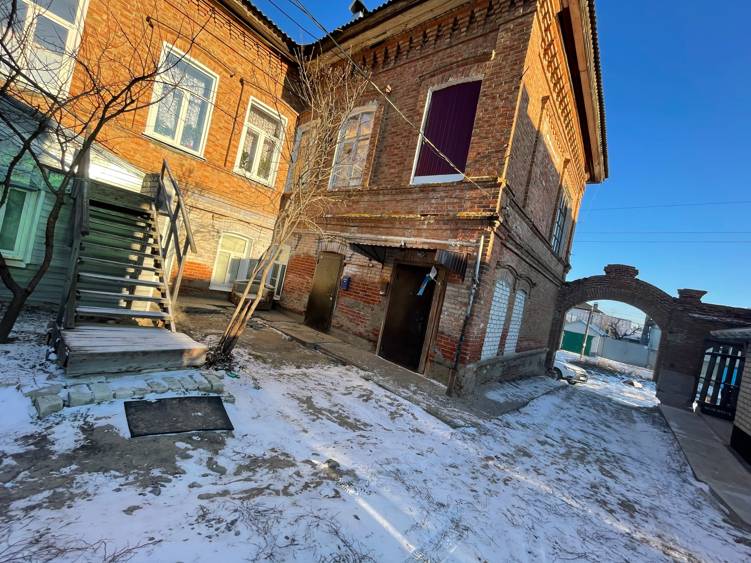 20 051 Старый двор. ВИЗУАЛЬНЫЕ И ЗВУКОВЫЕ РЕШЕНИЯ ДЛЯ БИЗНЕСА И СЪЁМОК ТЕЛЕТЕЛА