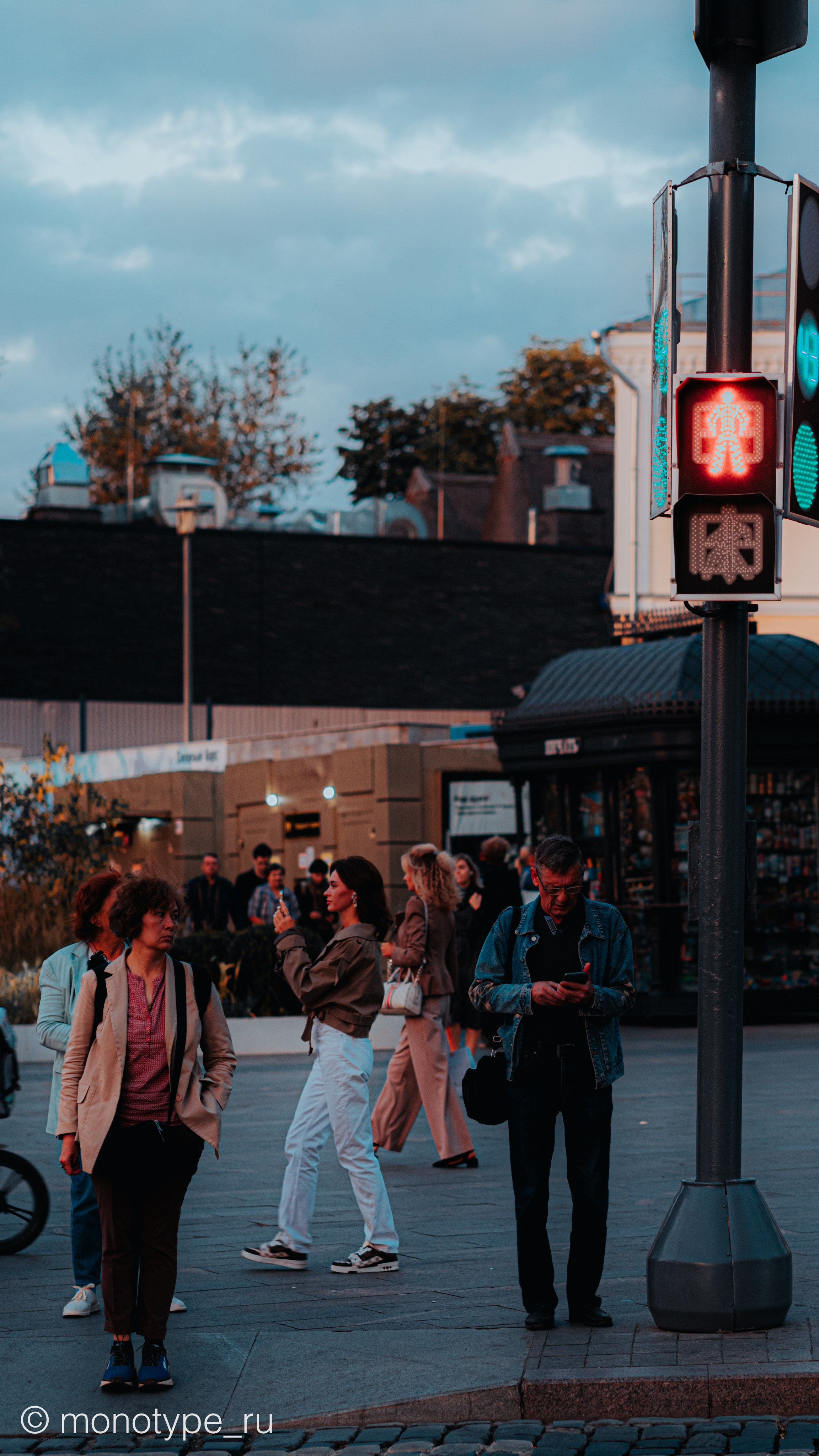 ST. BARRICADE. MOSCOW / БАРРИКАДНАЯ. МОСКВА