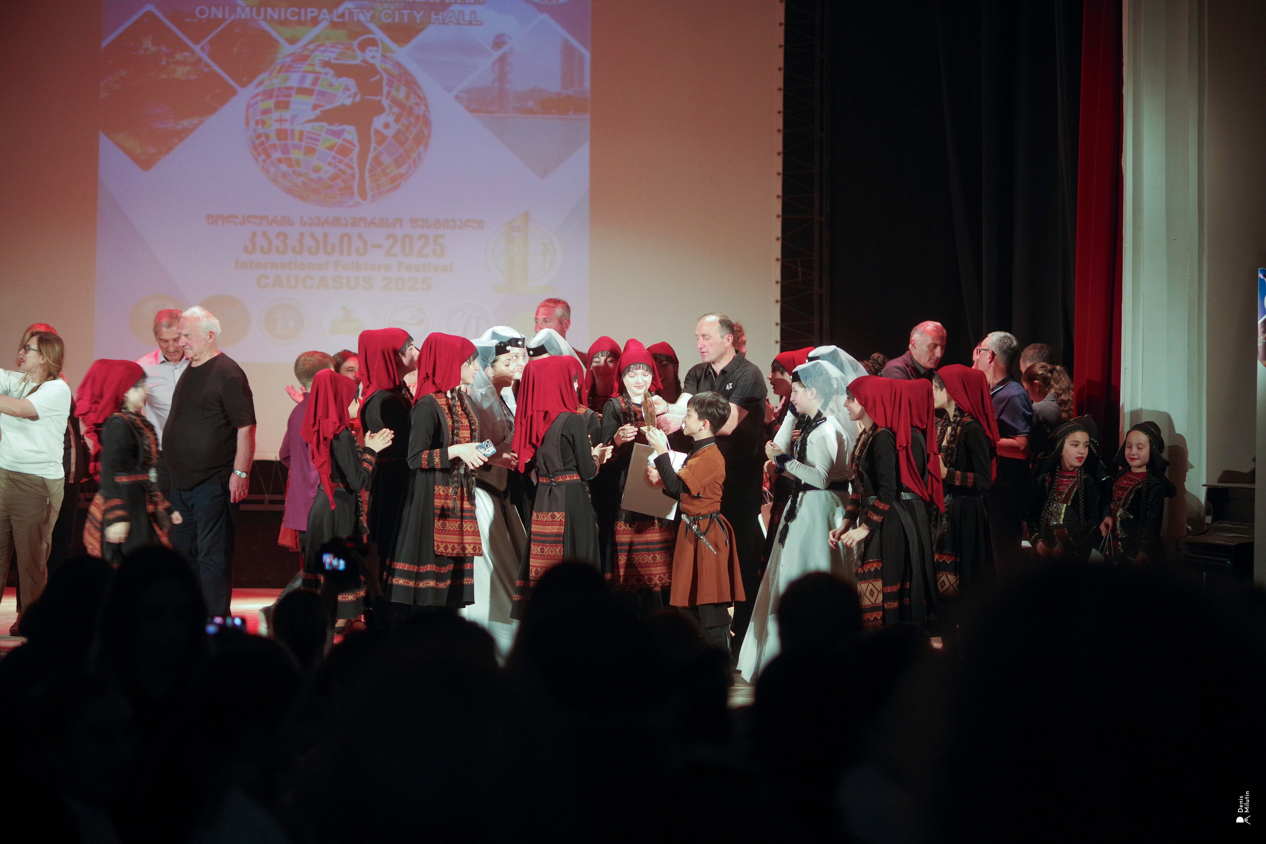 Танцы в прекрасном Они. Портретный фотограф Денис Милютин