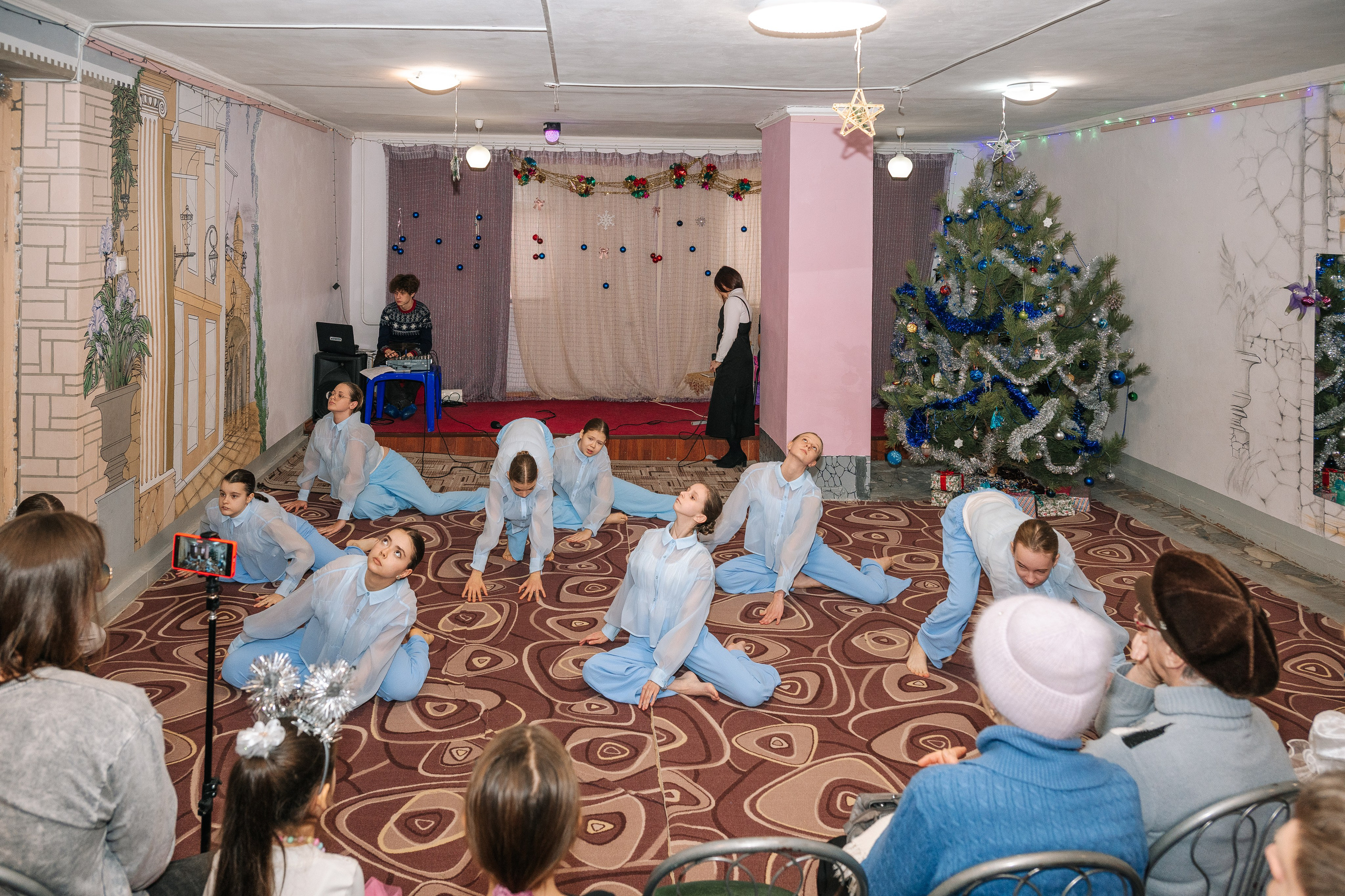 Новогодняя ёлка 2026. Семейный клуб «Открытый город»