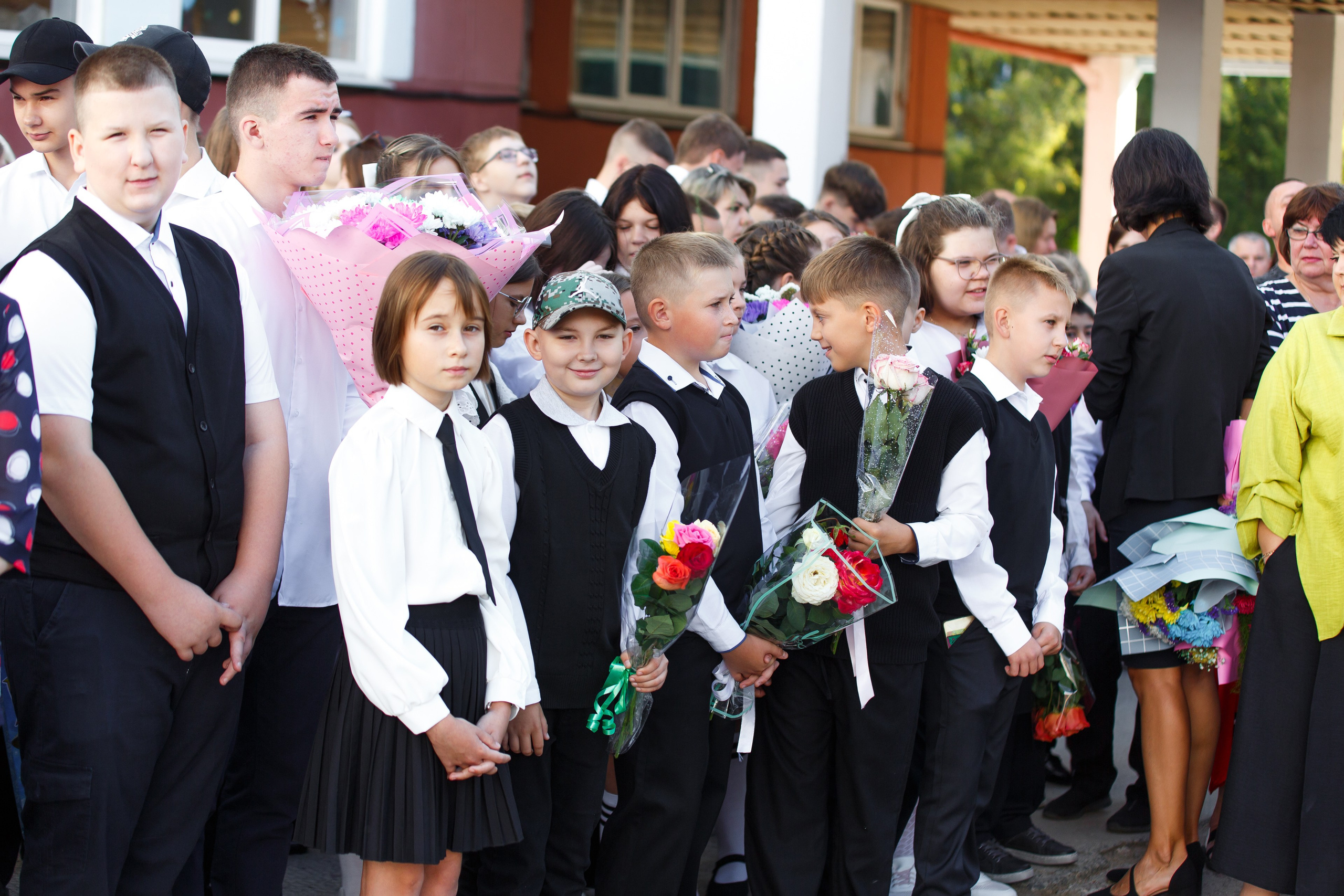 01 СЕНТЯБРЯ 2024 (МБОУ г. Мценска «Средняя школа № 9»). Профессиональный фотограф в Мценске и Орловской области