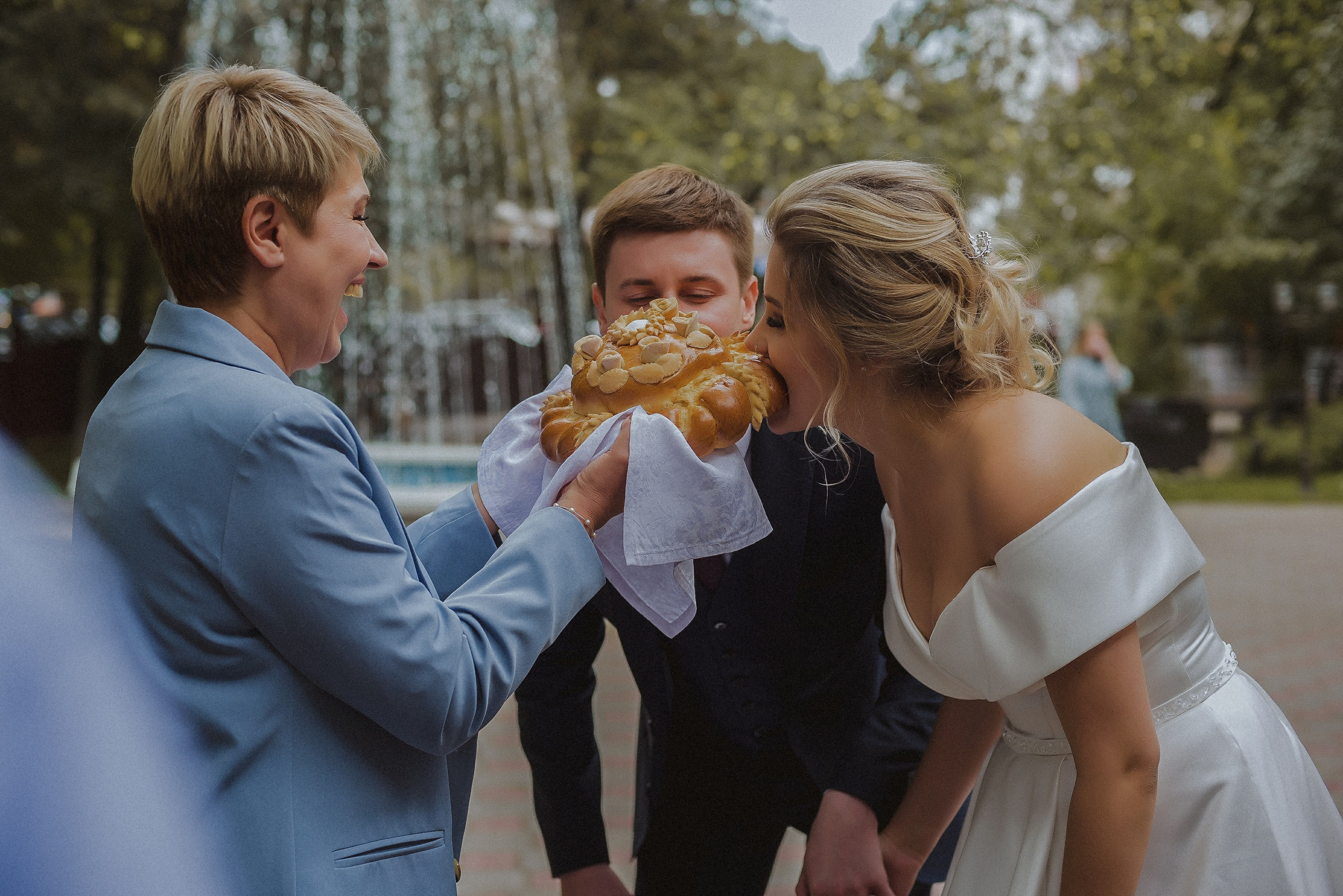 Love.txt: В плену прикосновений. Свадебный и семейный фотограф в Москве Сажина Кристина КиМ. Свадебный оператор в Москве Сажин Максим