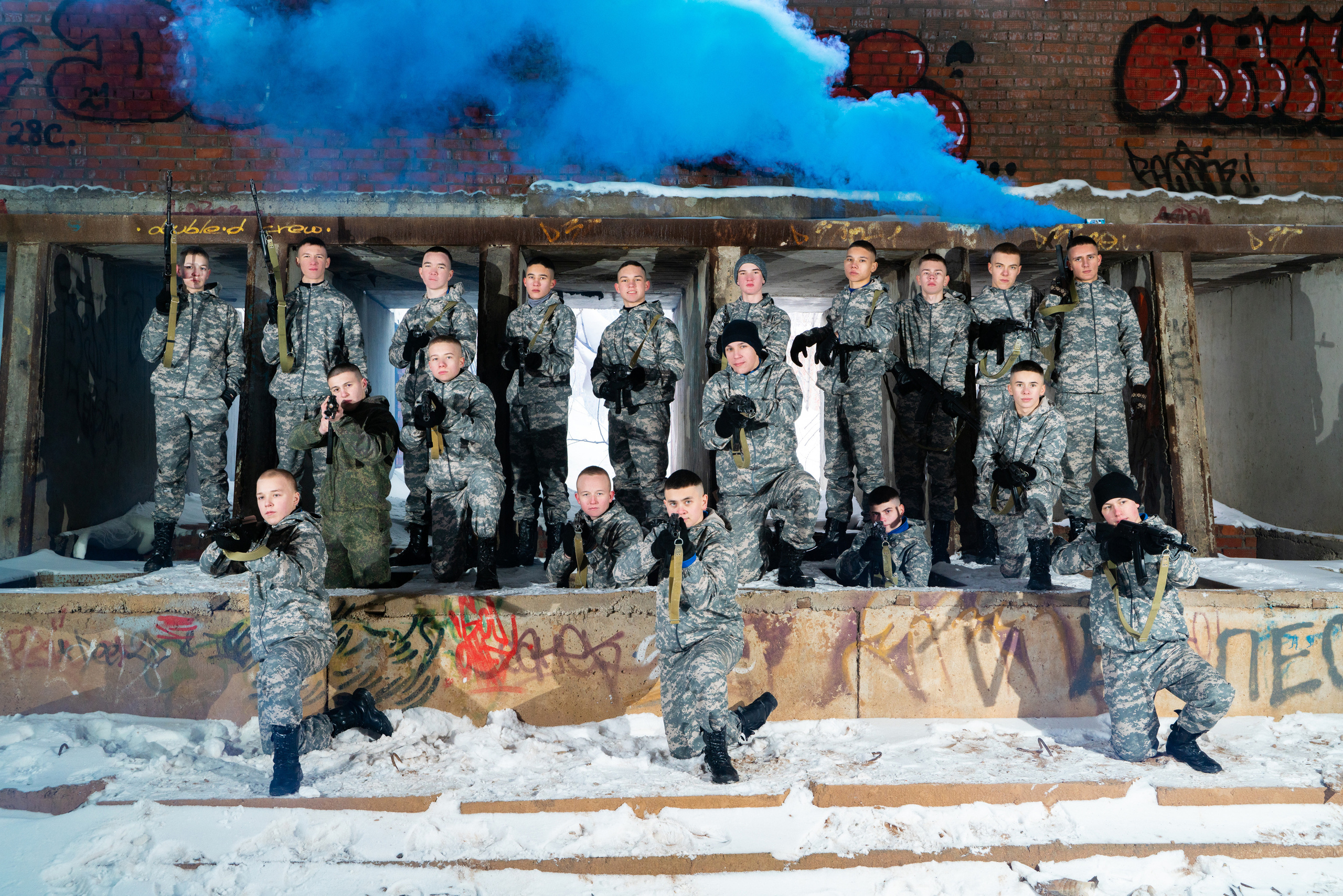 Выпускная фотосессия на природе. Выпускные альбомы Нижнекамск Набережные Челны Фотостудия Небо