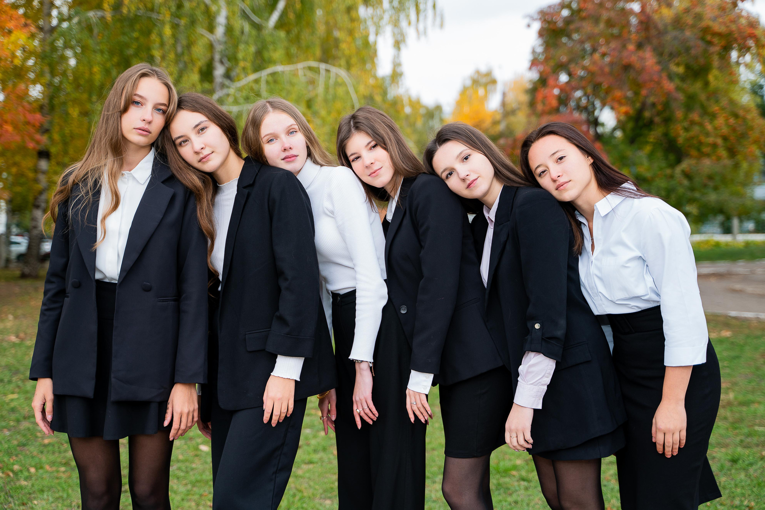Выпускная фотосессия на природе. Выпускные альбомы Нижнекамск Набережные Челны Фотостудия Небо