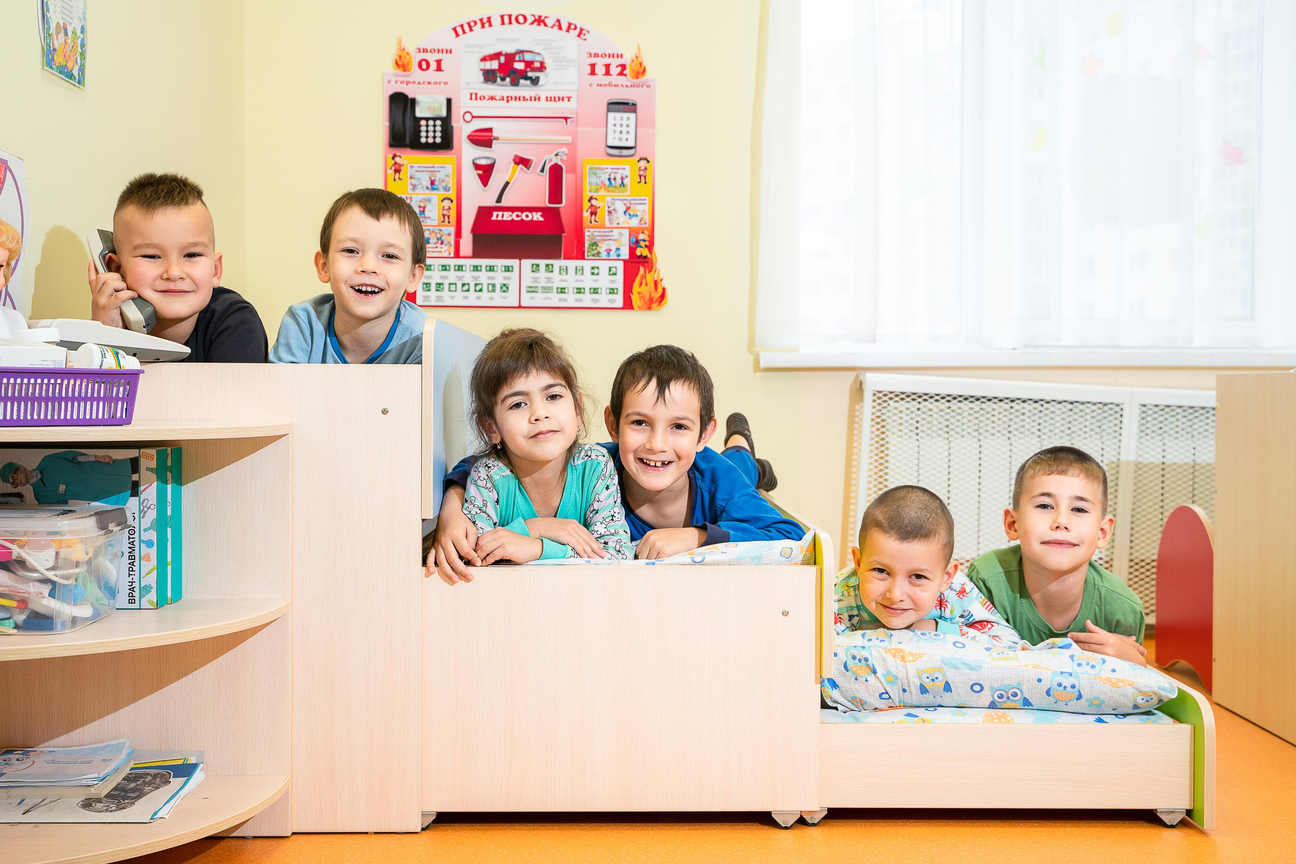 Фотографии выпускников детского сада. Выпускные альбомы Нижнекамск Набережные Челны Фотостудия Небо