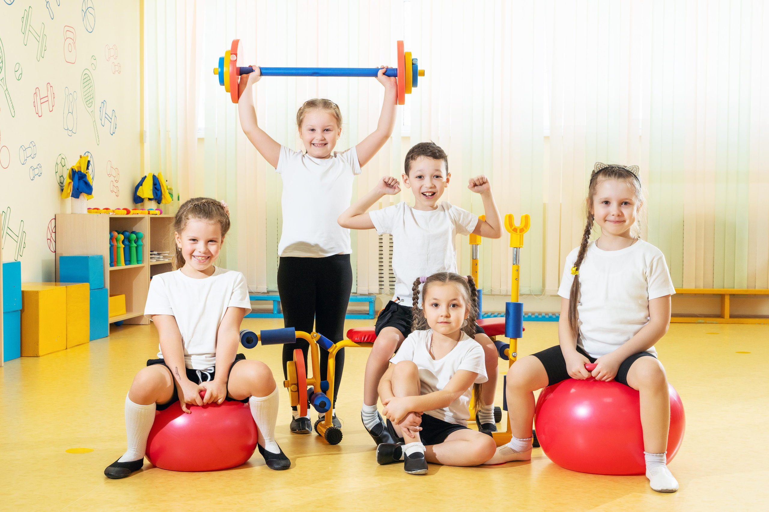 Фотографии выпускников детского сада. Выпускные альбомы Нижнекамск Набережные Челны Фотостудия Небо