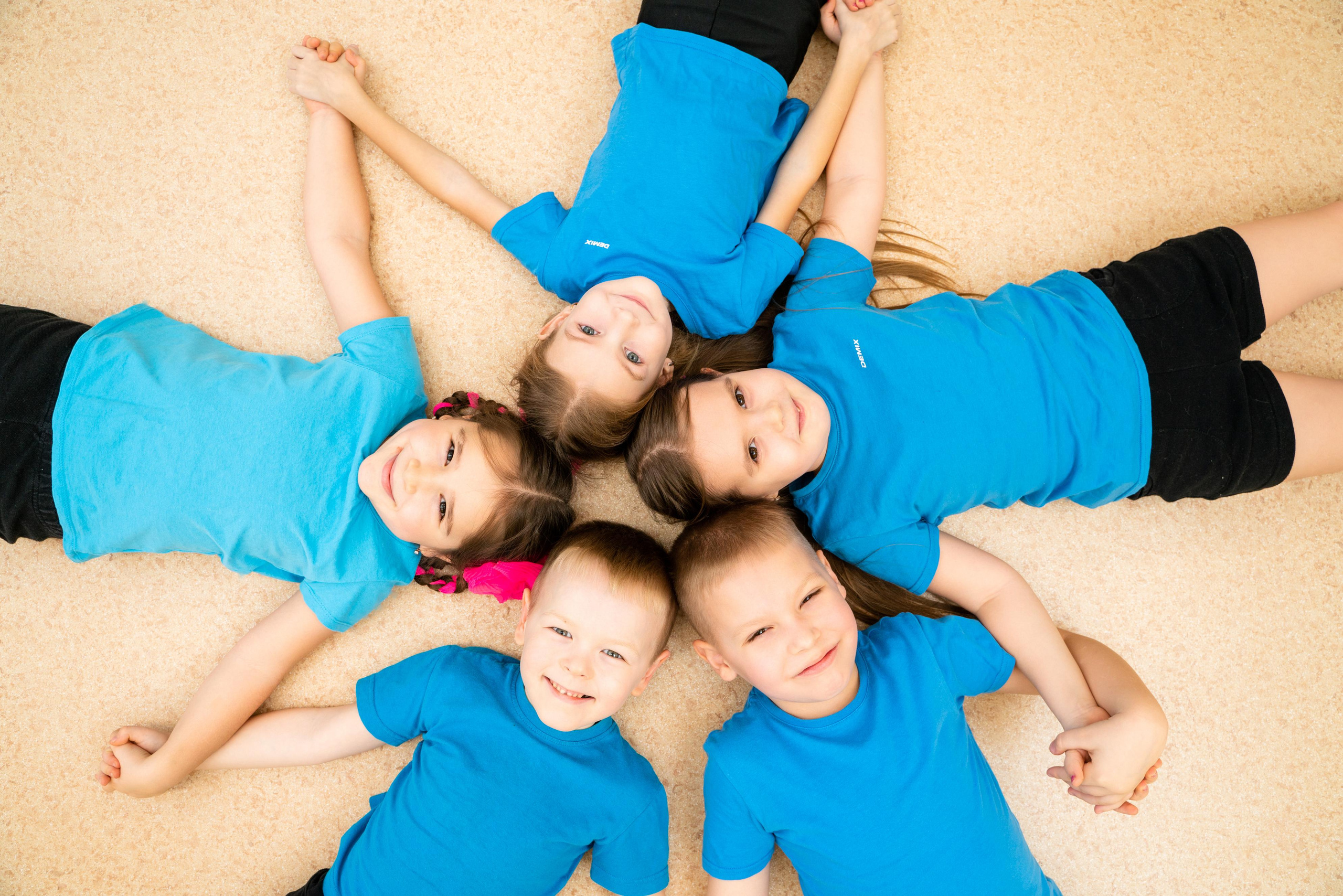 Фотографии выпускников детского сада. Выпускные альбомы Нижнекамск Набережные Челны Фотостудия Небо