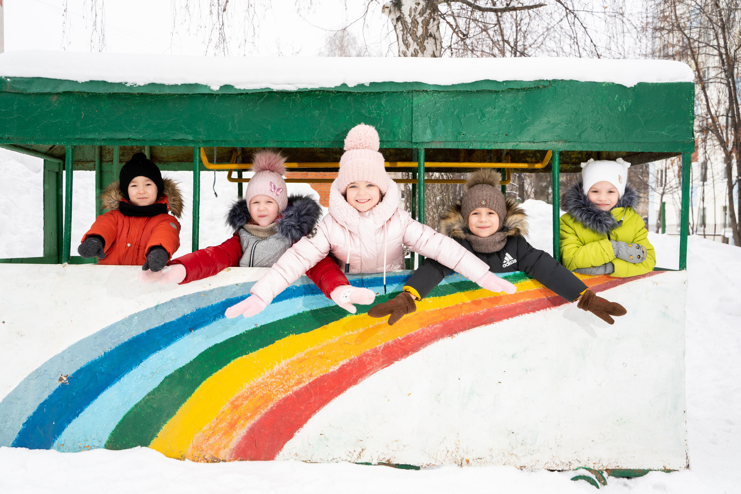 Фотографии выпускников детского сада. Выпускные альбомы Нижнекамск Набережные Челны Фотостудия Небо