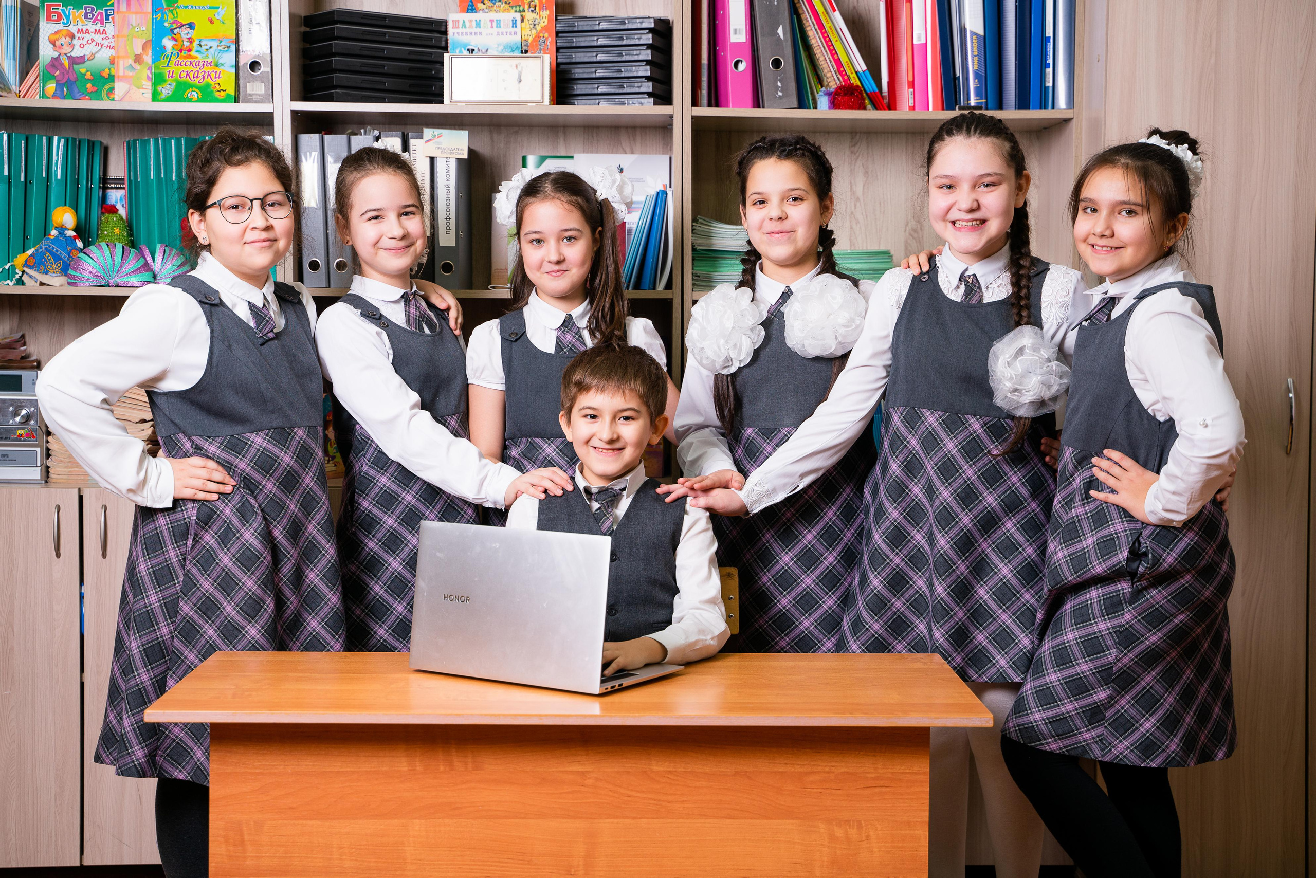 Выпускники портфолио. Выпускные альбомы Нижнекамск Набережные Челны Фотостудия Небо