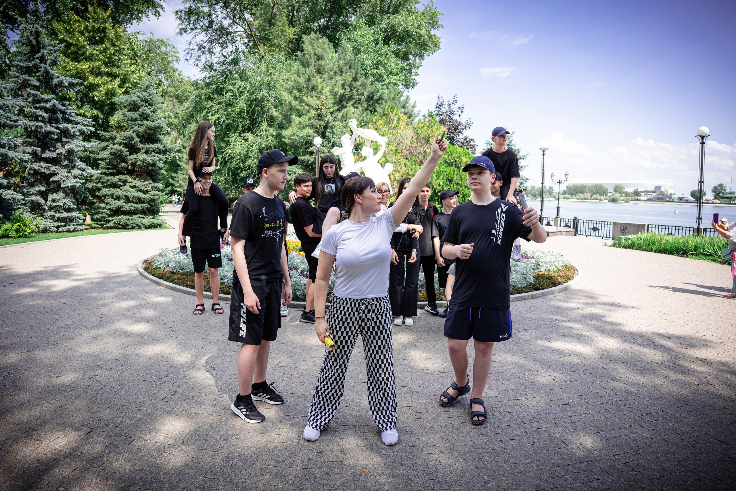 КОНТАКТЫ. Современные Выпускные Альбомы в Ростове-на-Дону