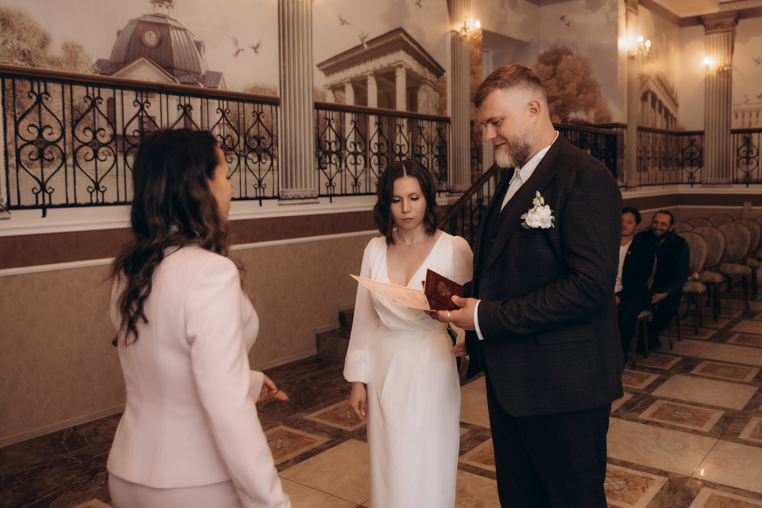 Свадебная фотосессия в Загсе Московского района в Санкт-Петербурге. Фотограф в Санкт-Петербурге Разиля Идиятуллина