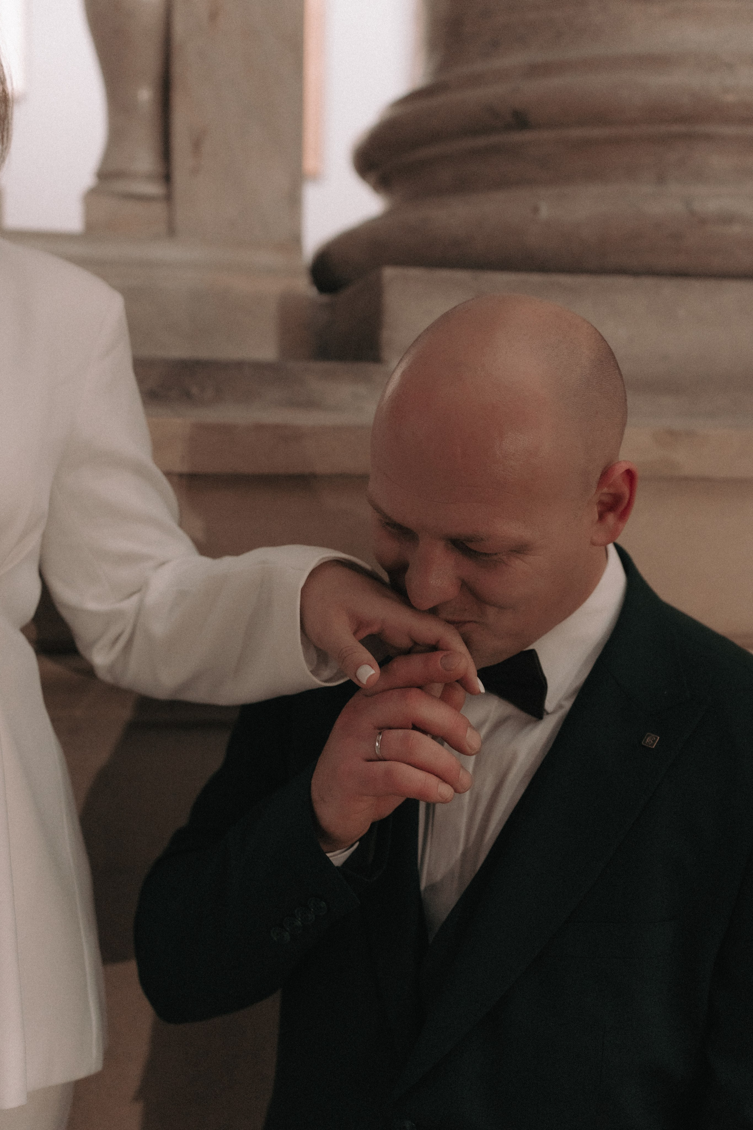 Свадебная фотосессия в музее. Ваш семейный фотограф в Минске — Вика Трегубова