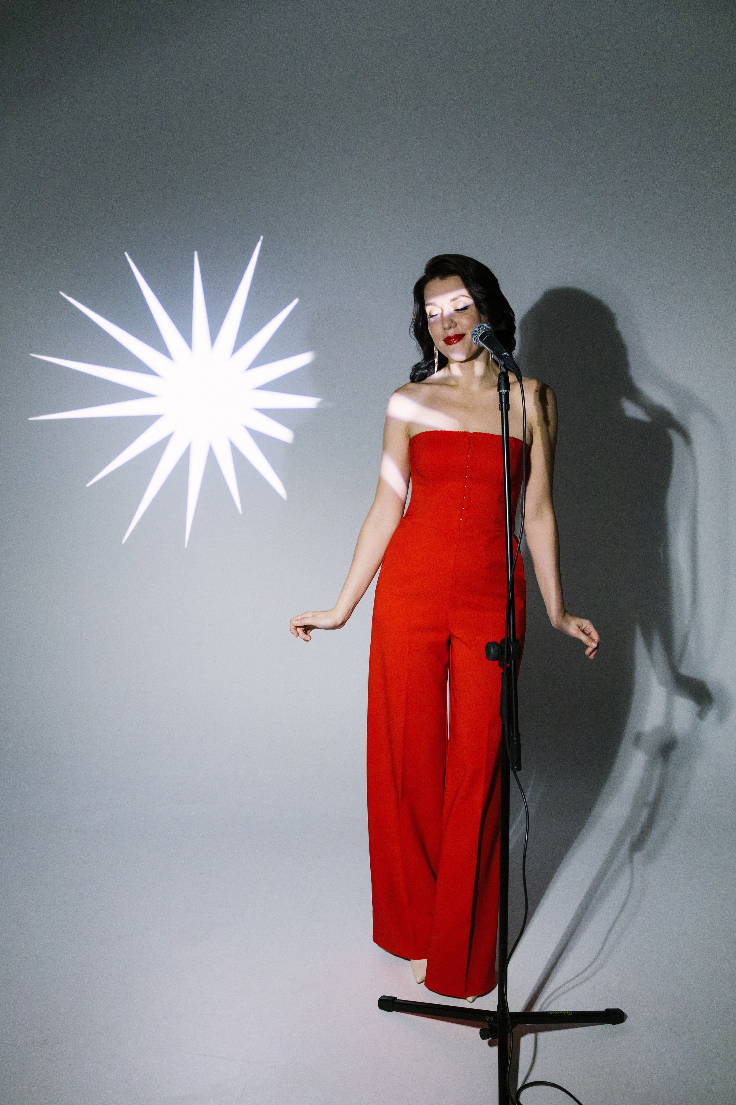 Content | Певица