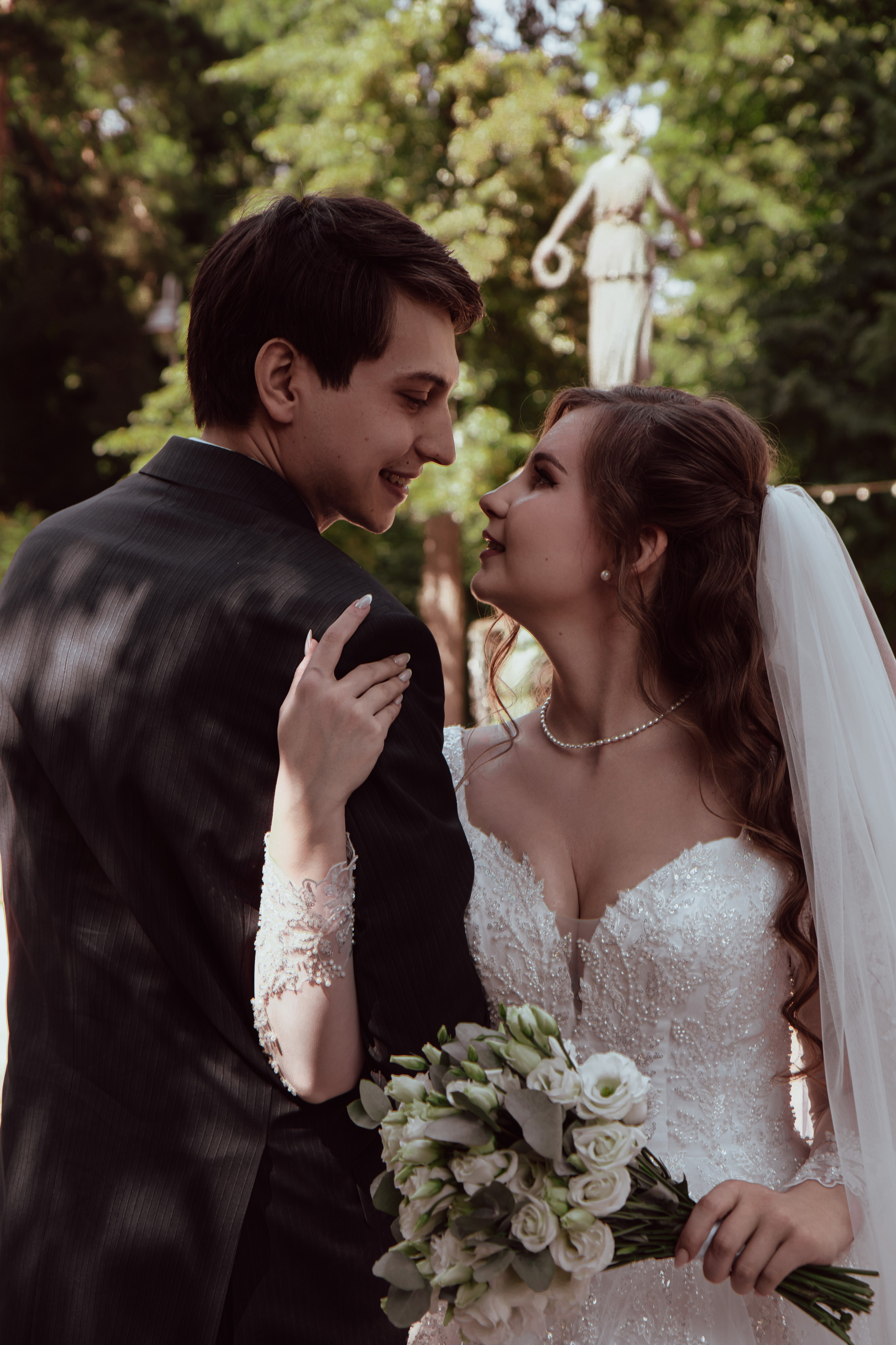 Свадебная съемка прогулочная. Фотограф продюсер съемок Йолдыз Плетнева