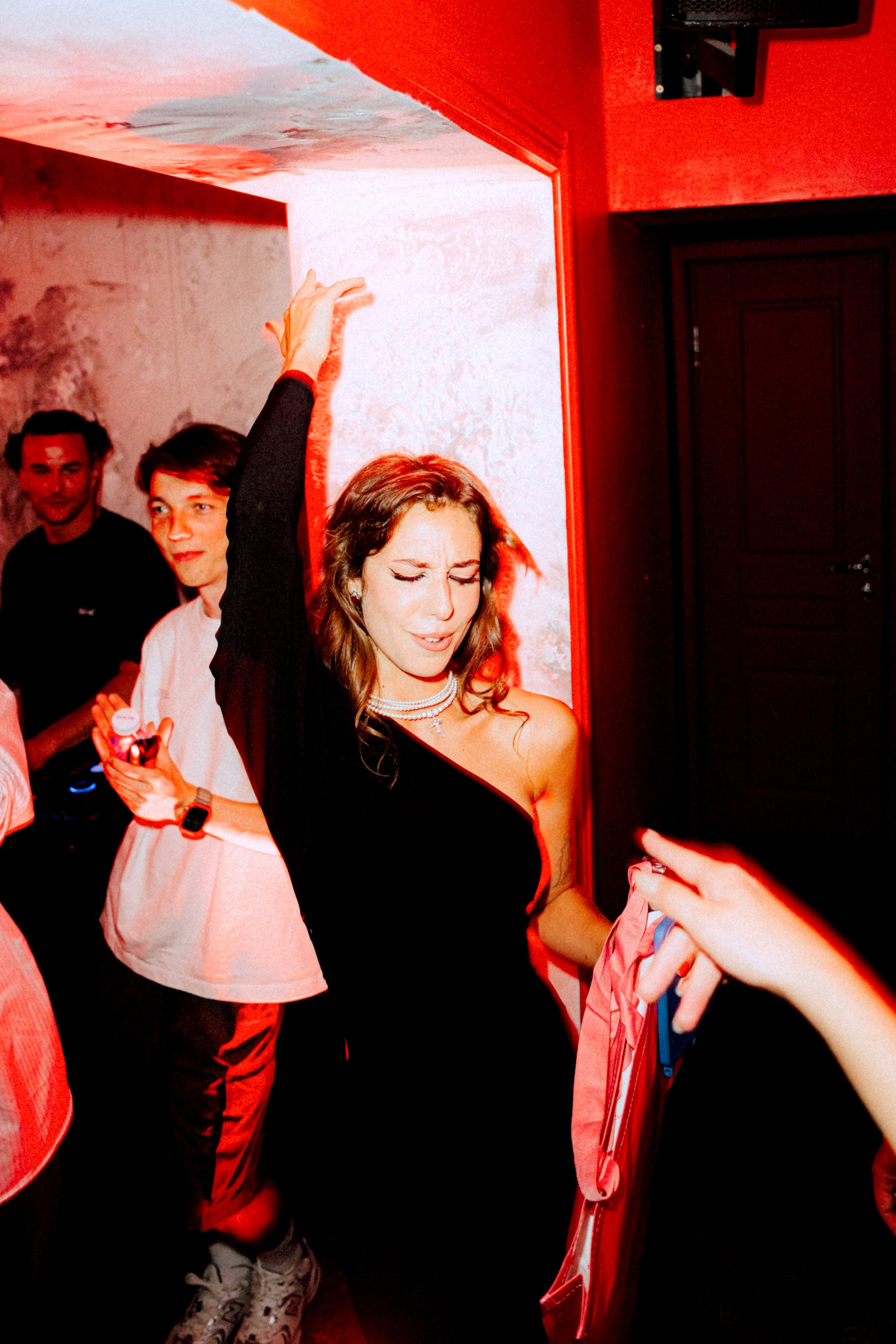 Red Birthday Party in Sol x Magneto. Костя Жуков — фотограф в Москве