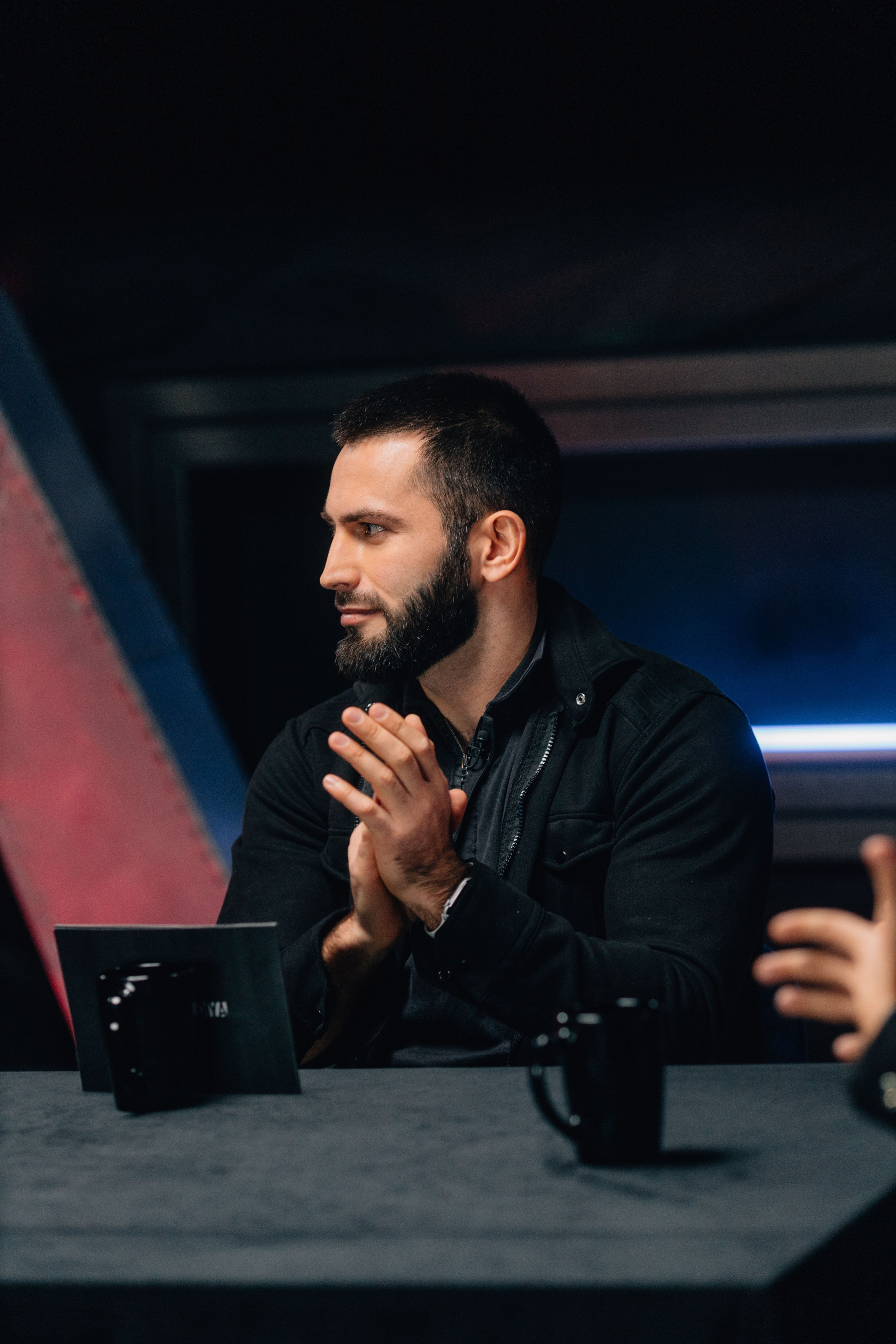 Back stage с ютуб шоу. Свадебный фотограф в Москве Арчылан Николаев