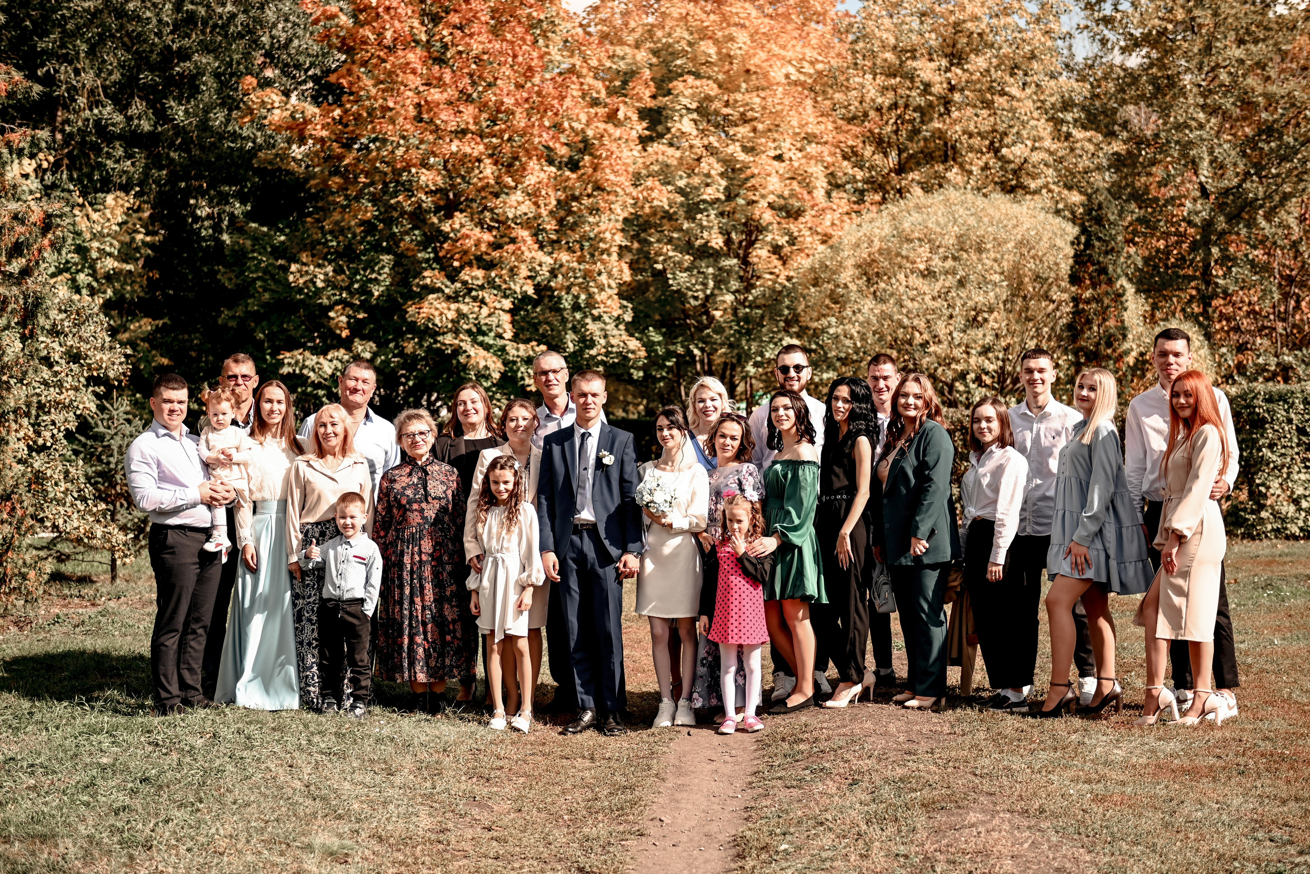 Небольшая часть фото со свадебной съемки Алексея и Даши. Свадебный, семейный, детский, контент фотограф в Омске Максим Ильин