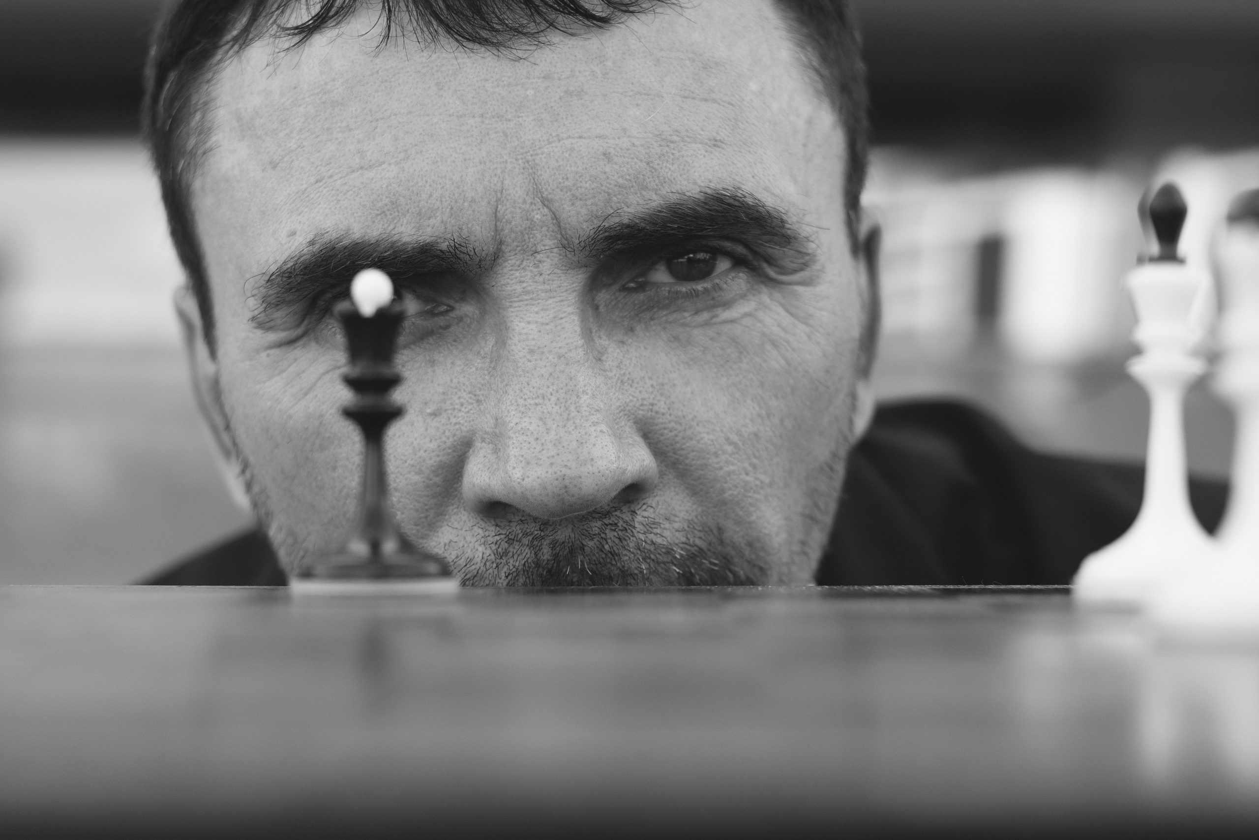 МУЖСКИЙ ПОРТРЕТЫ УЛИЦА. Фотограф Красноярск съемки лавстори, фотосессия в студии, портретная съемка, творческие фотосессии