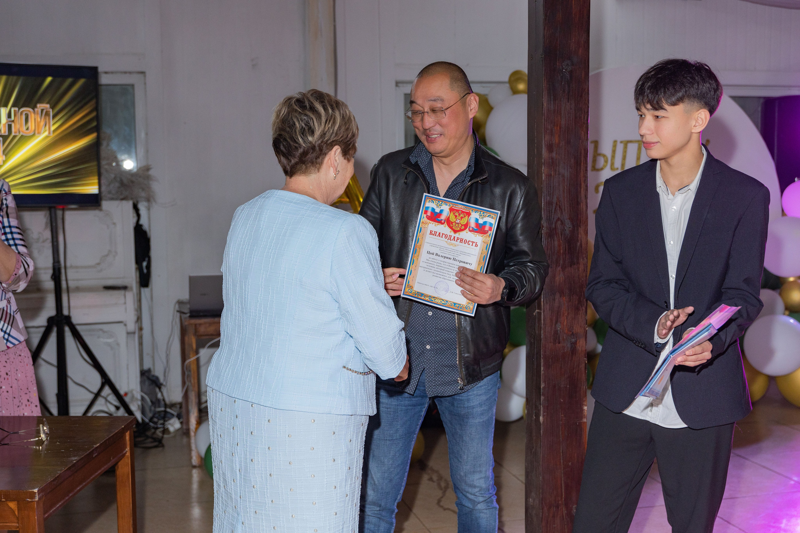 Выпускной вечер на базе отдыха Жемчужина. Выпускные альбомы во Владивостоке