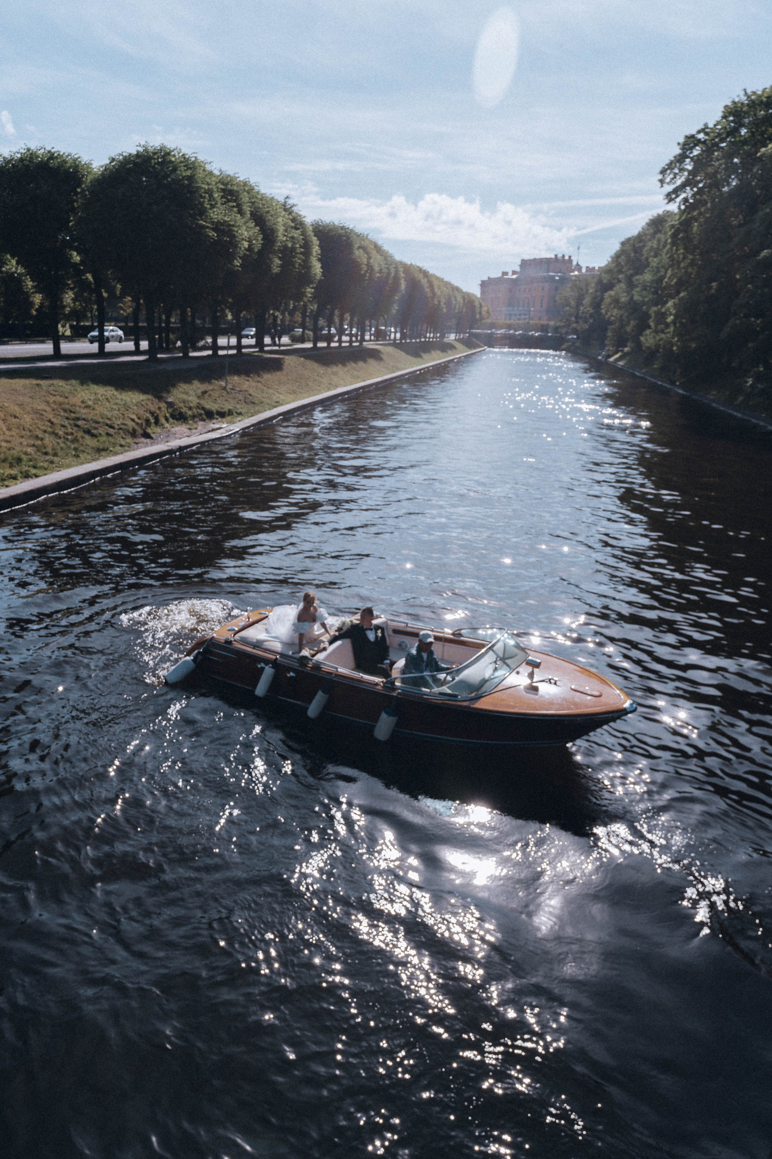 СВАДЕНБНАЯ СЬЕМКА НА КАТЕРЕ ПО КАНАЛАМ САНКТ-ПЕТЕРБУРГА И В АКВАТОРИИ НЕВЫ. Профессиональный фотограф, Санкт-Петербург — Виктория Богомолова