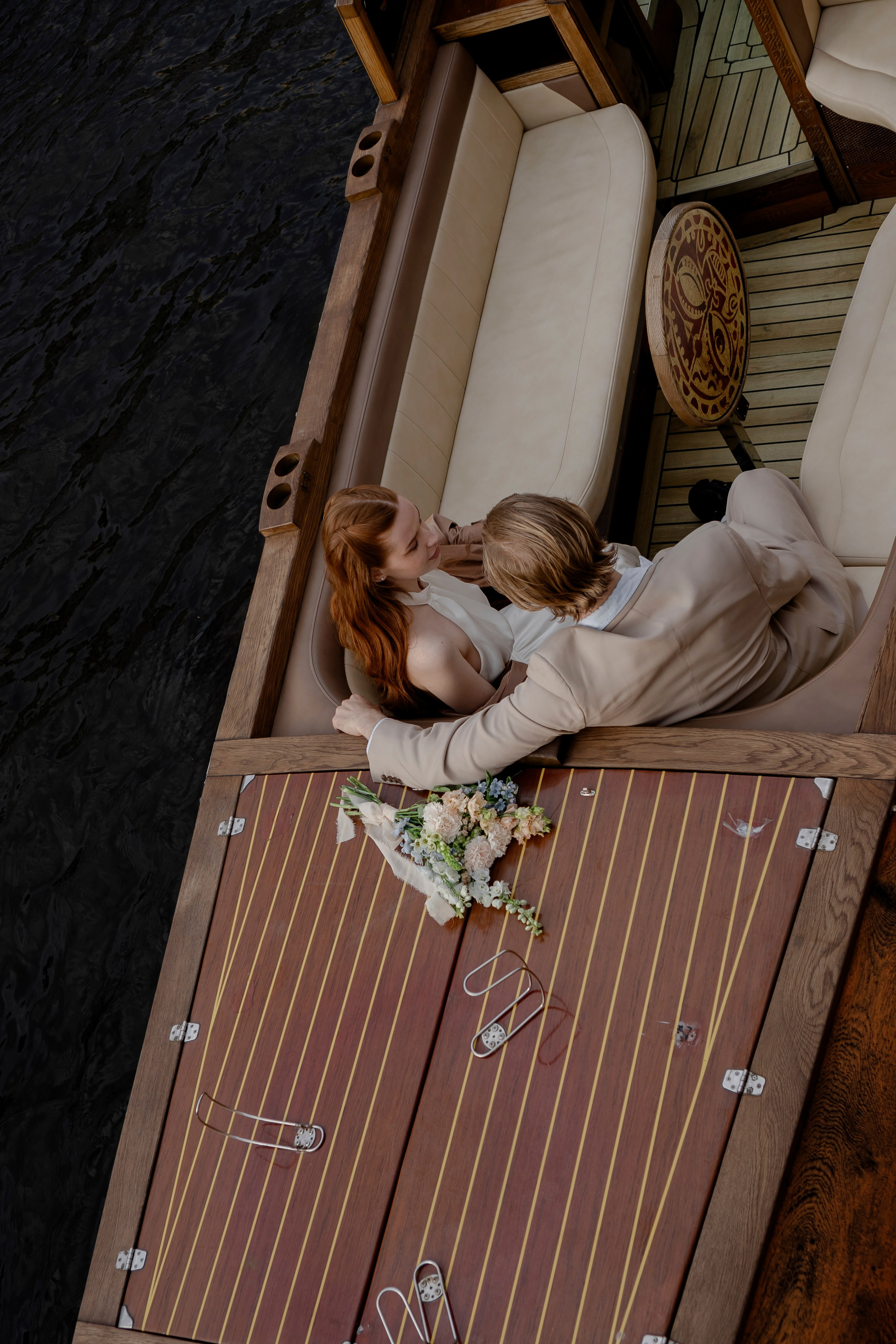 СВАДЕНБНАЯ СЬЕМКА НА КАТЕРЕ ПО КАНАЛАМ САНКТ-ПЕТЕРБУРГА И В АКВАТОРИИ НЕВЫ. Профессиональный фотограф, Санкт-Петербург — Виктория Богомолова