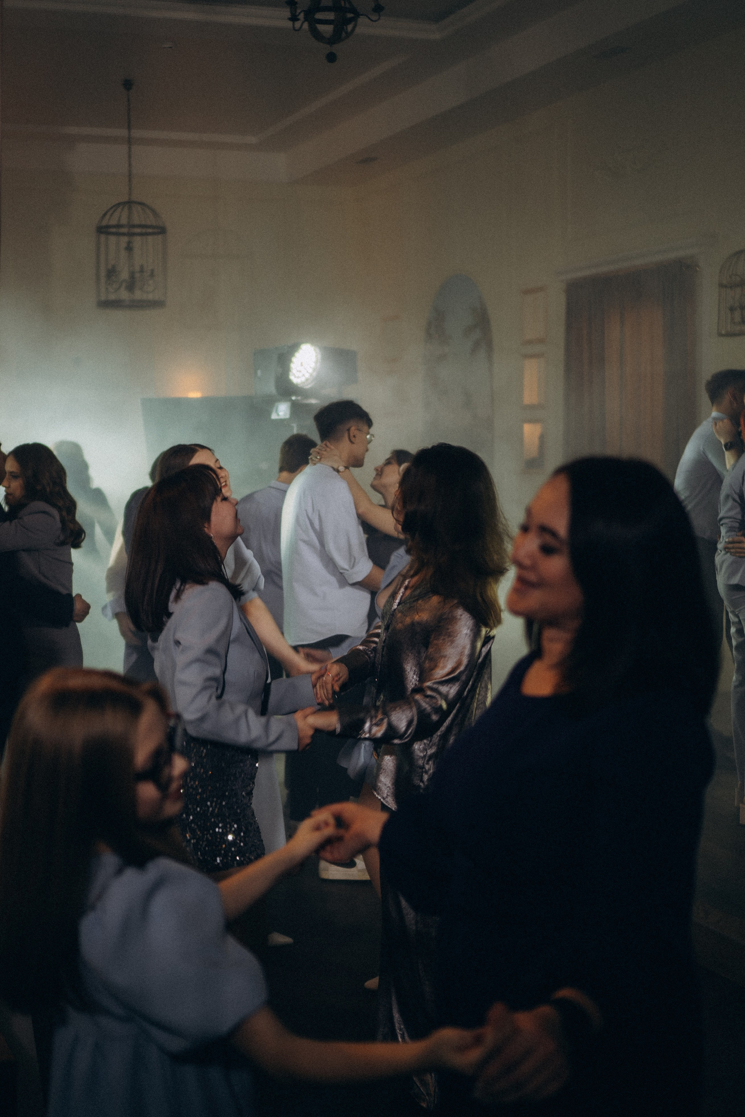 СВАДЕБНАЯ СЬЕМКА СБОРОВ В ОТЕЛЕ И ВЫЕЗД НА ЦЕРЕМОНИЮ (СНЯТО В СИБИРЕ В НИЖНЕВАРТОВСКЕ). Профессиональный фотограф, Санкт-Петербург — Виктория Богомолова