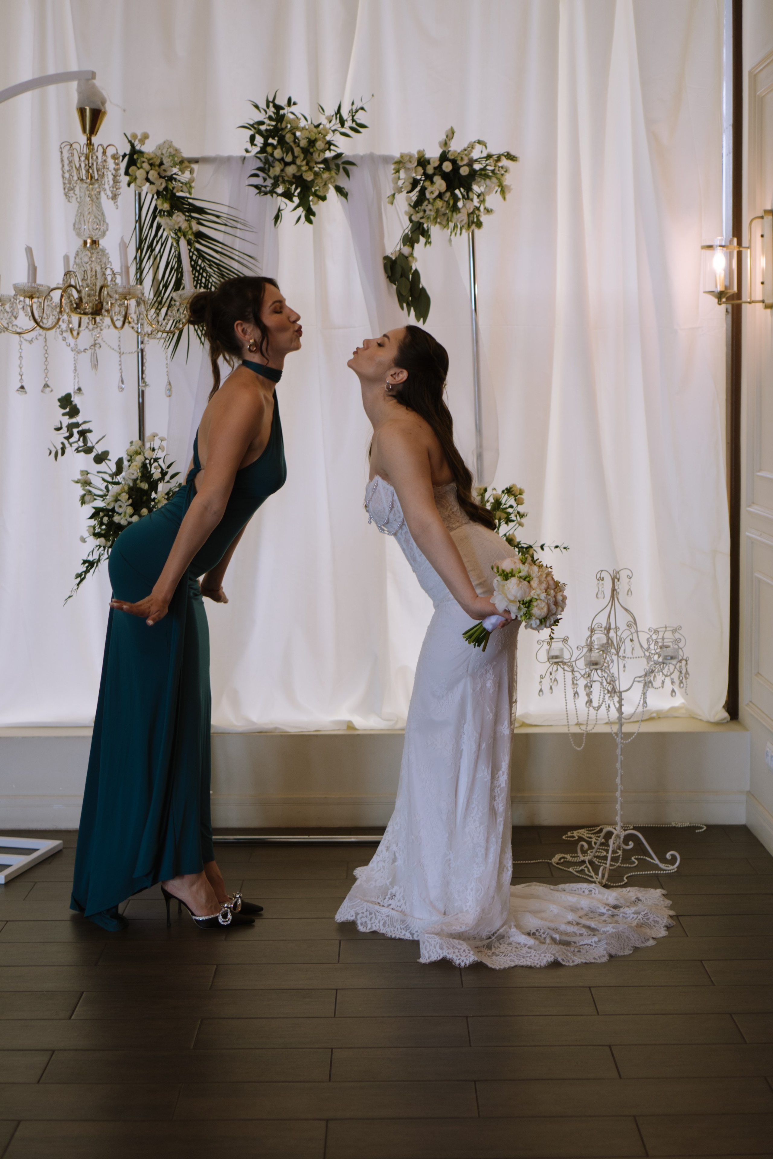 СВАДЕБНЫЙ БАНКЕТ НА ВЛАДИМИРСКОЙ В САНКТ-ПЕТЕРБУРГЕ (КАМЕРНАЯ СВАДЬБА). Профессиональный фотограф, Санкт-Петербург — Виктория Богомолова