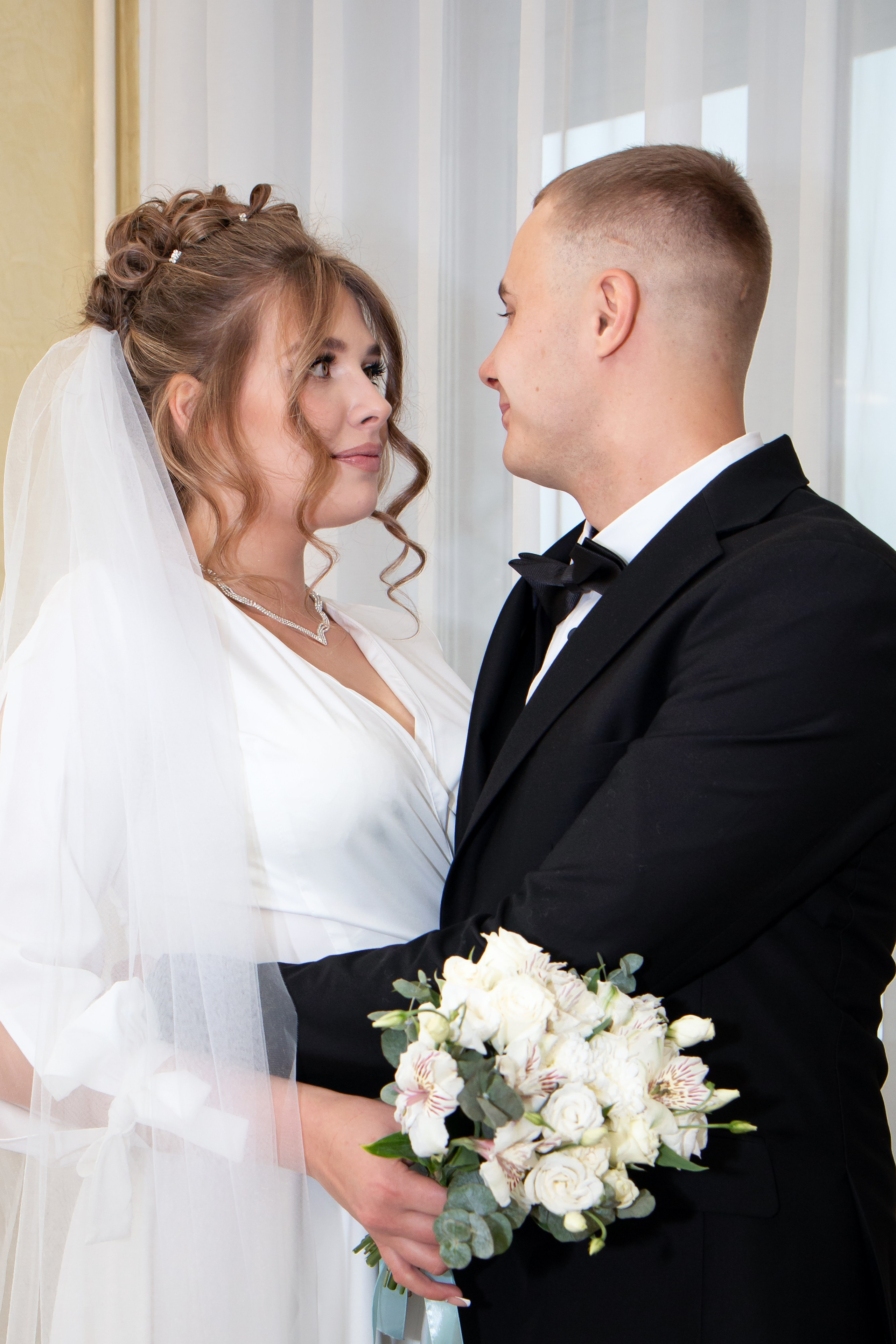 Свадебная фотосессия. Шелехов. Фотограф в Шелехове, лучшие выпускные альбомы в Шелехове